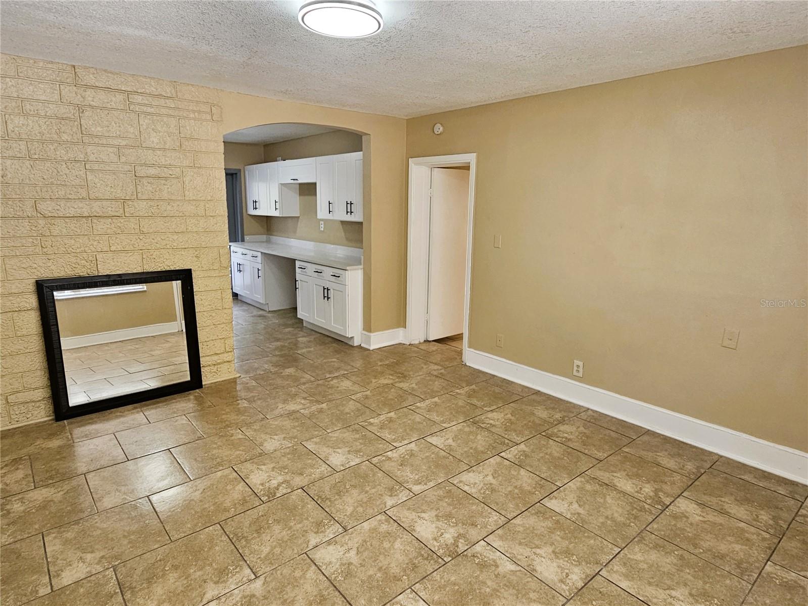 Image 13 of 25 For 2221 Annie Street