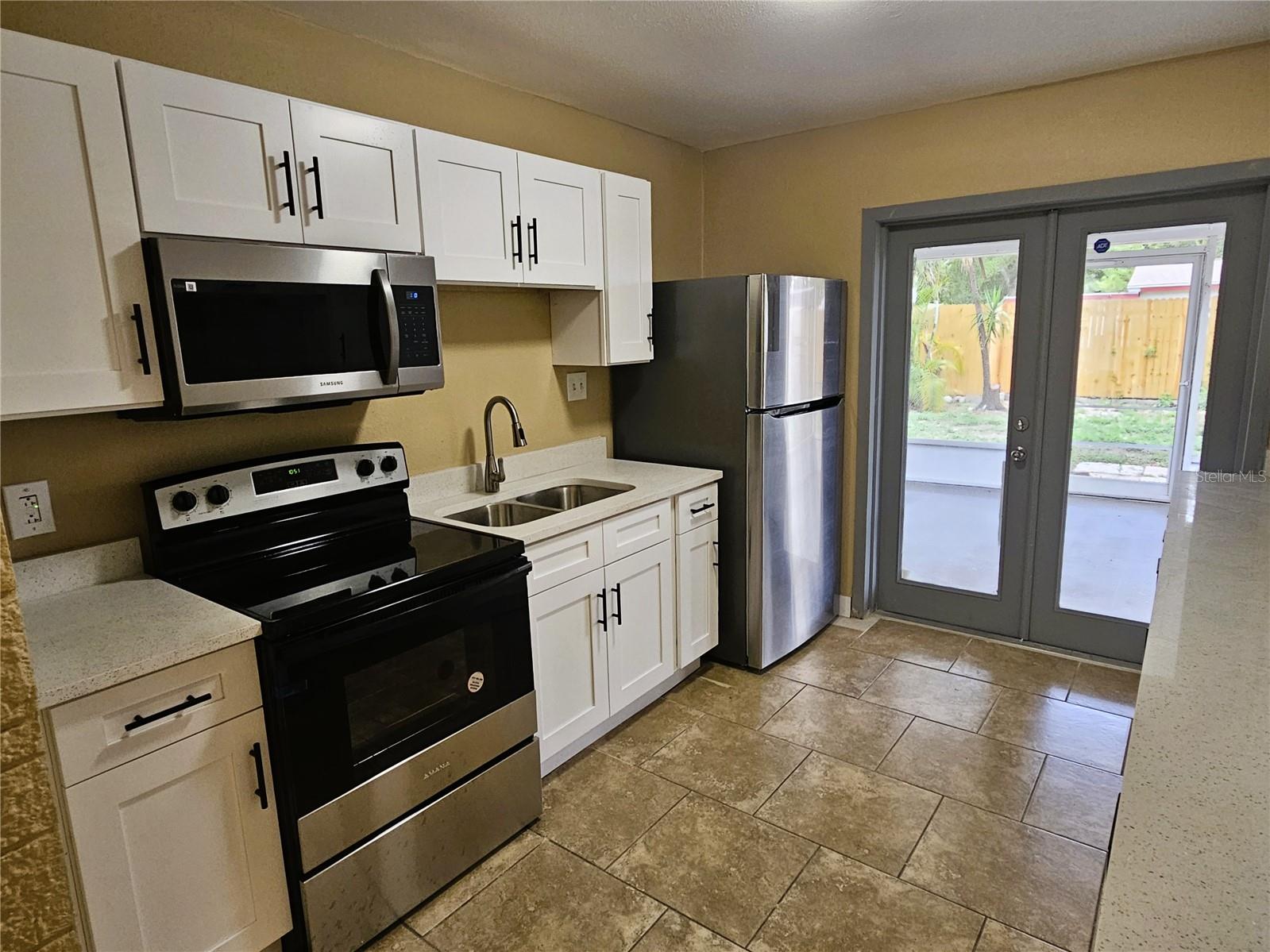 Image 14 of 25 For 2221 Annie Street