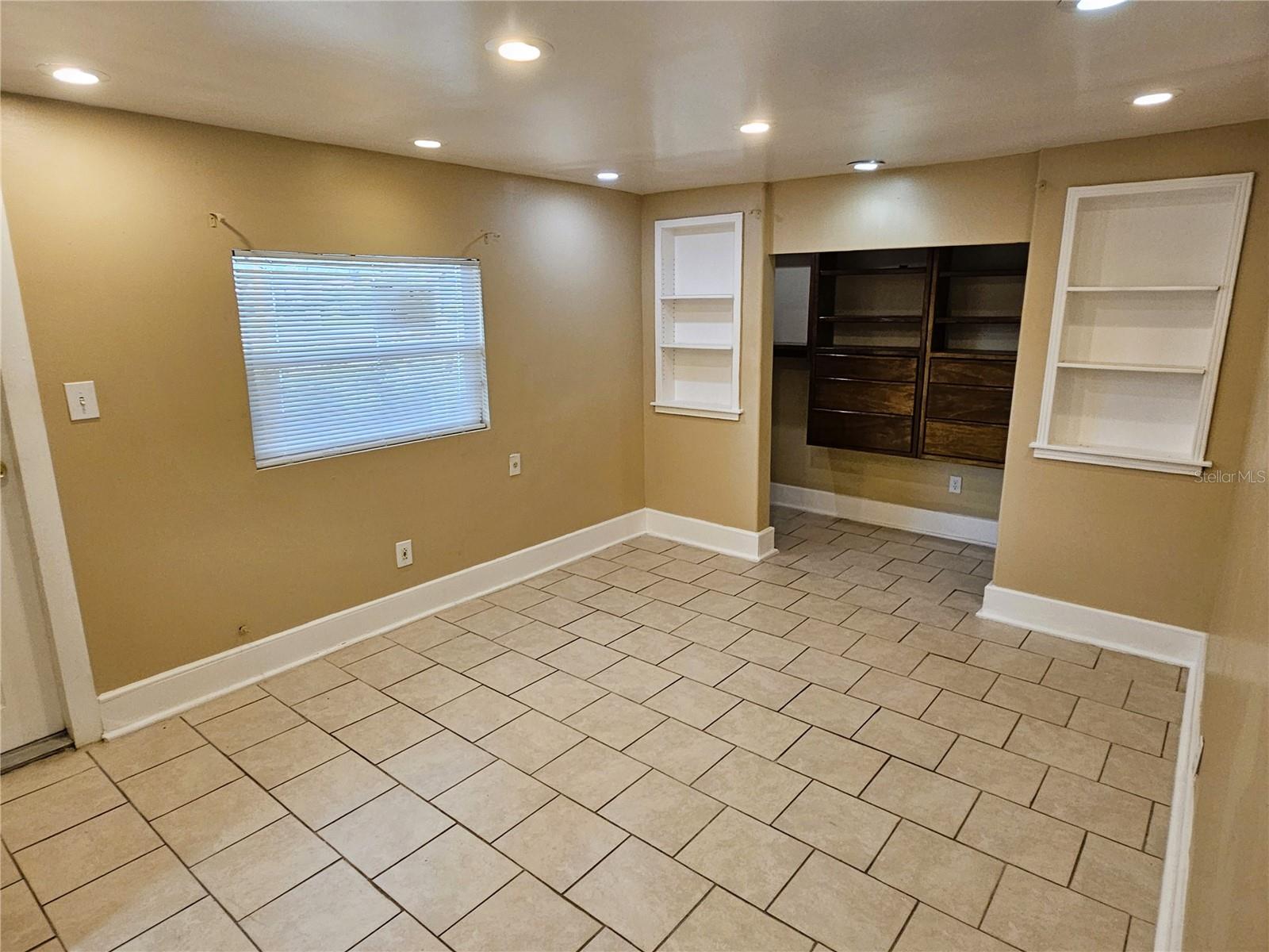 Image 17 of 25 For 2221 Annie Street