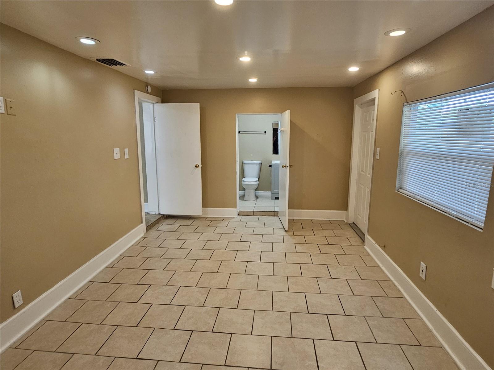 Image 19 of 25 For 2221 Annie Street