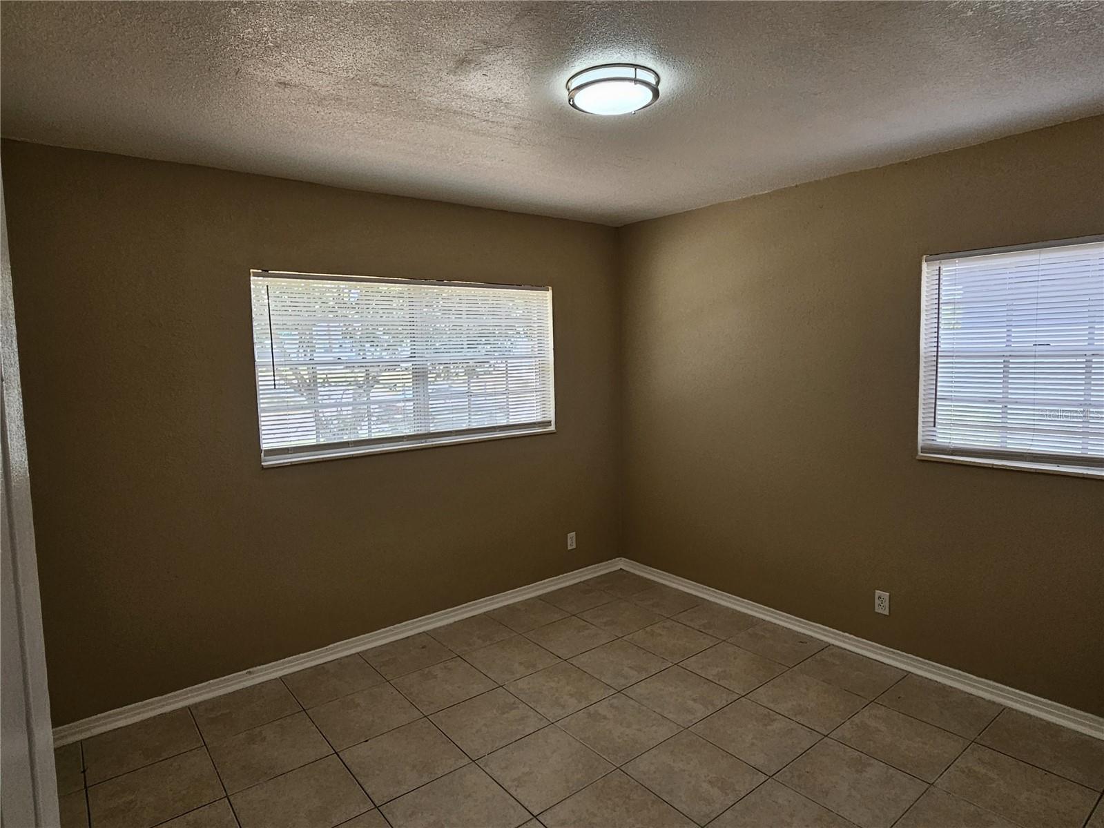 Image 7 of 25 For 2221 Annie Street