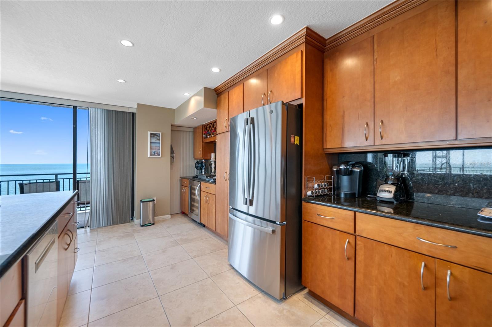 Image 15 of 47 For 7600 Bayshore Drive 703a