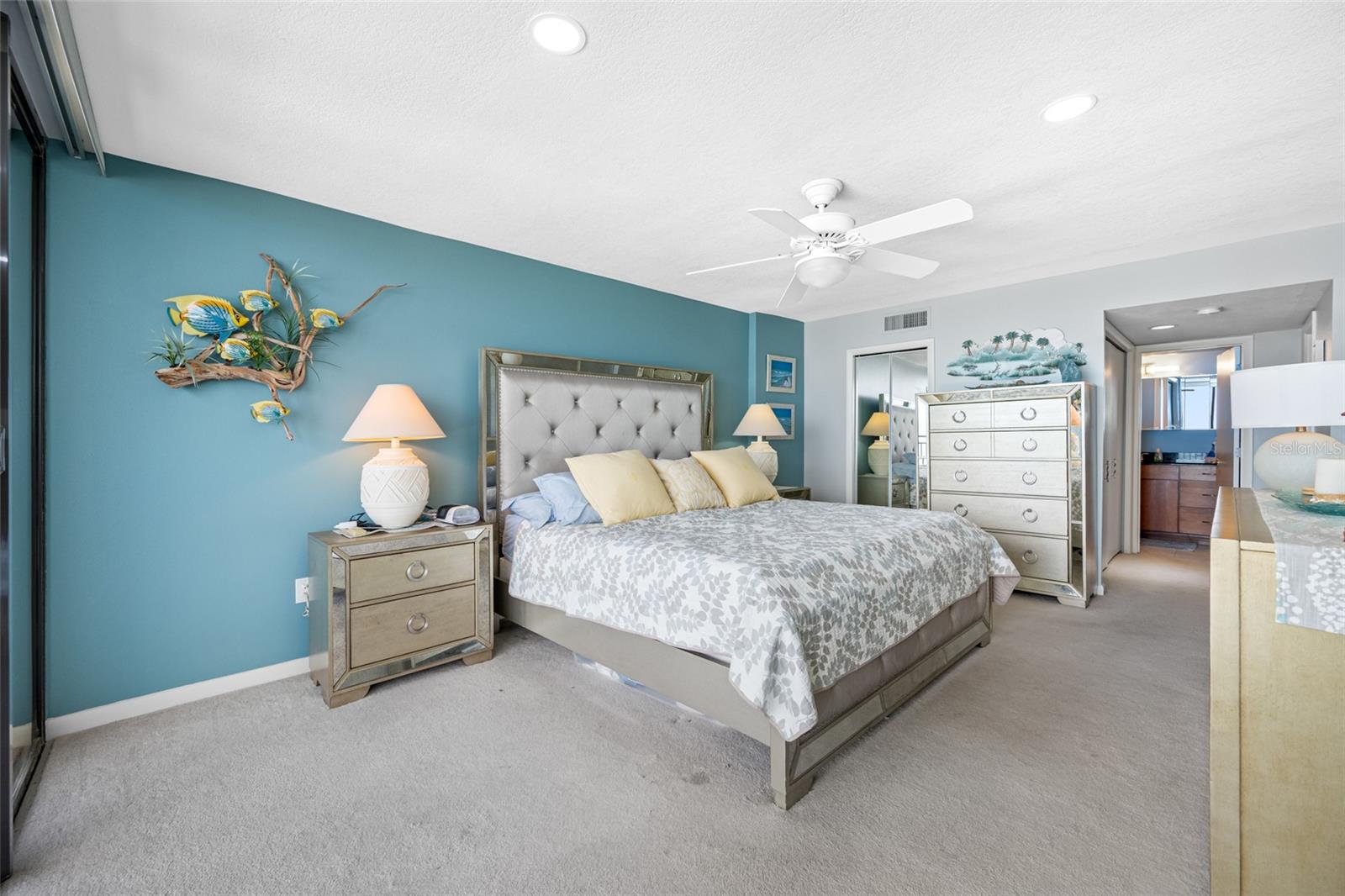 Image 25 of 47 For 7600 Bayshore Drive 703a