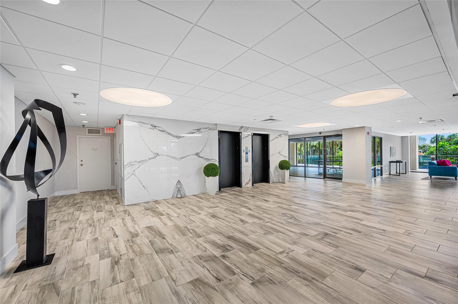 Image 44 of 47 For 7600 Bayshore Drive 703a