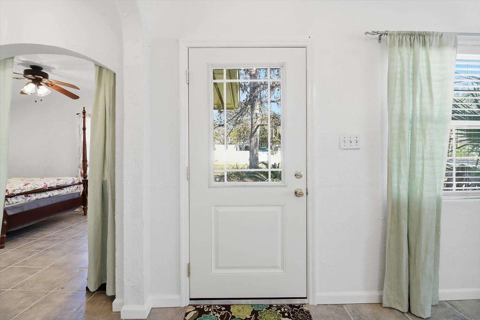 Image 5 of 53 For 10170 Yulee Drive