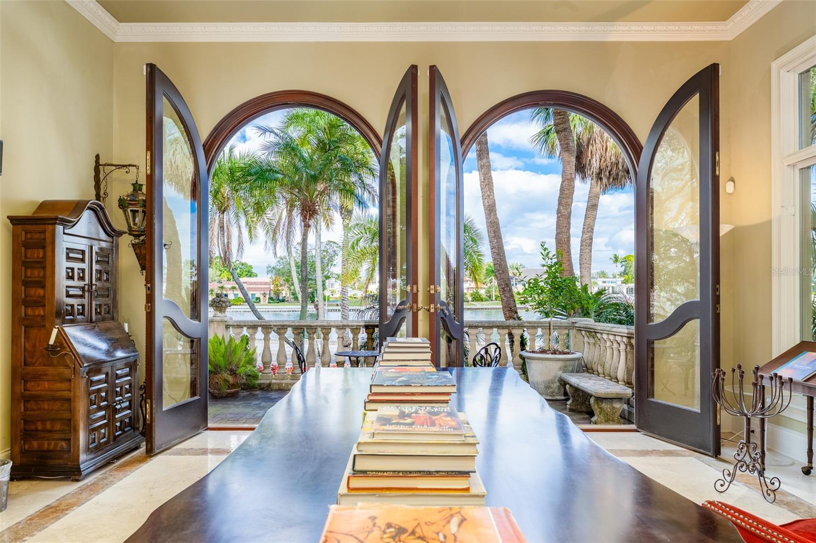 Image 9 of 72 For 2152 Coffee Pot Boulevard Ne