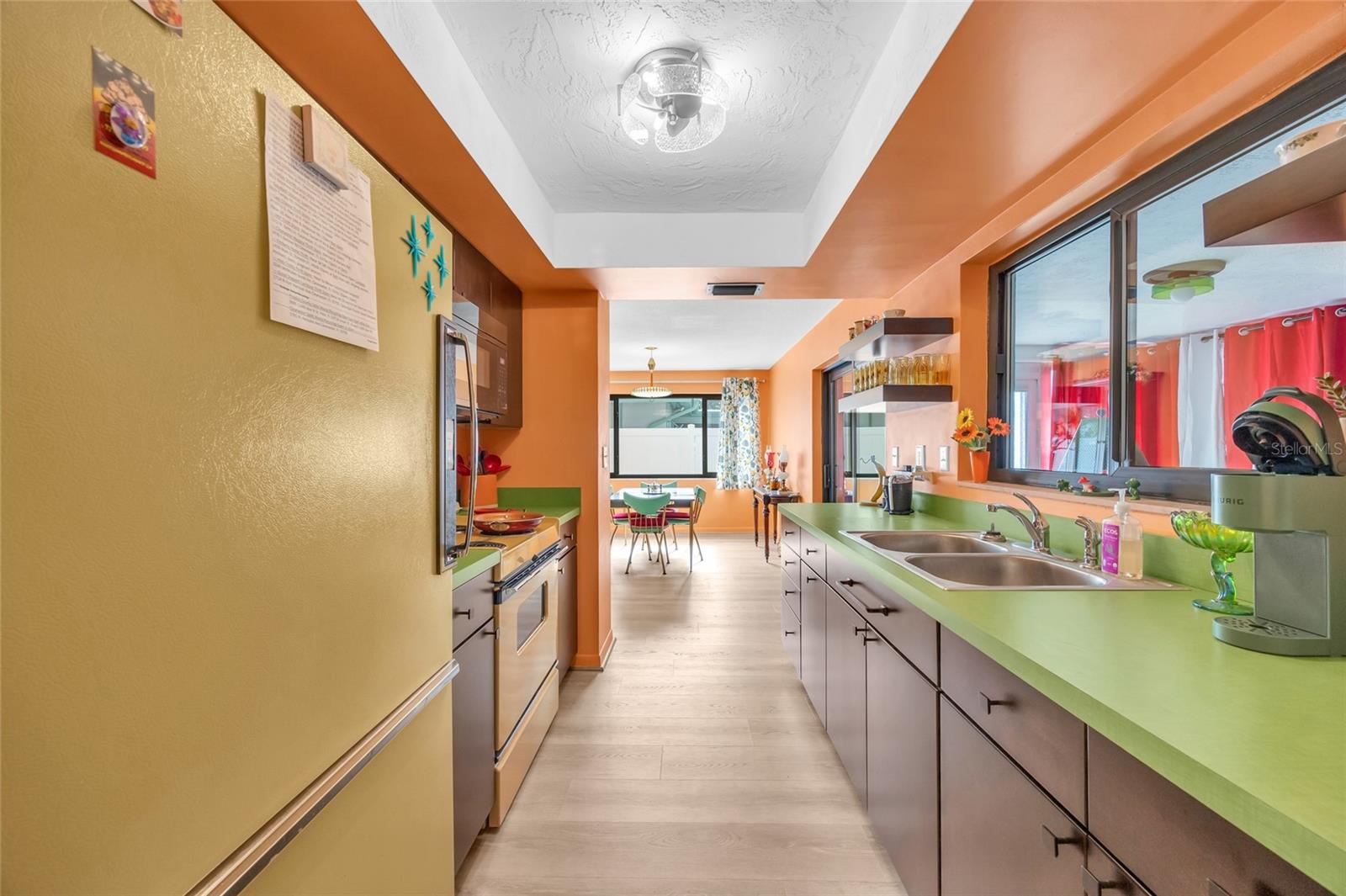 Image 10 of 33 For 2533 Bramblewood Drive W