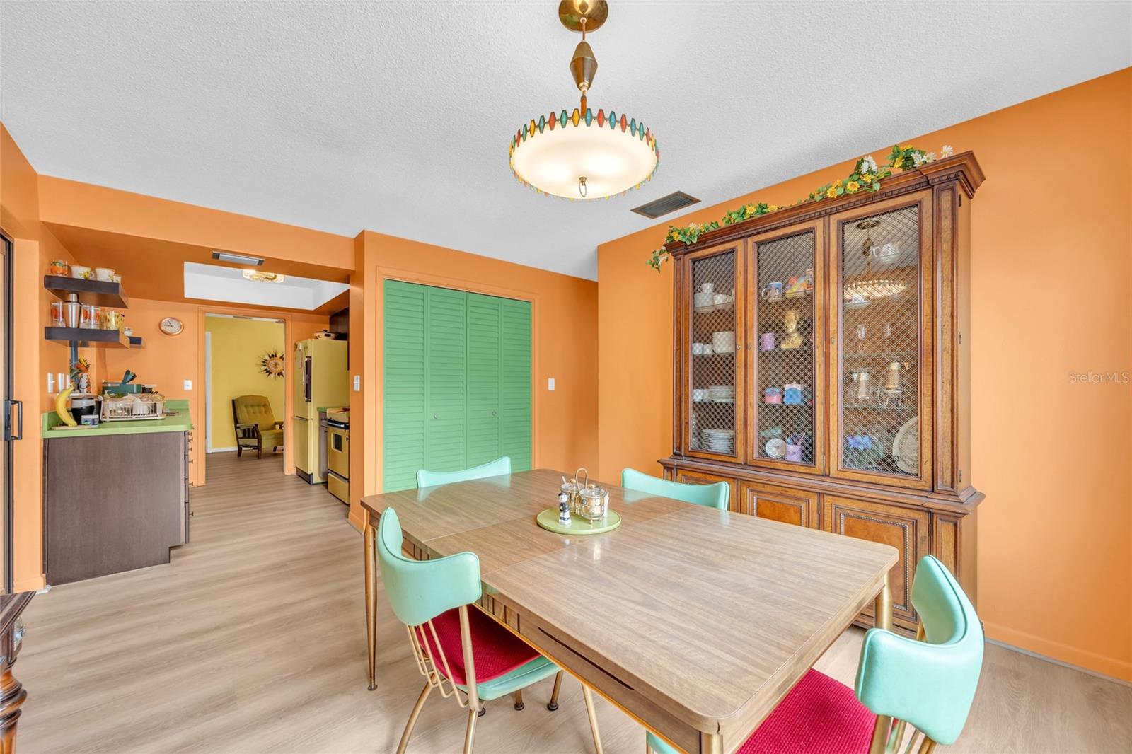 Image 12 of 33 For 2533 Bramblewood Drive W