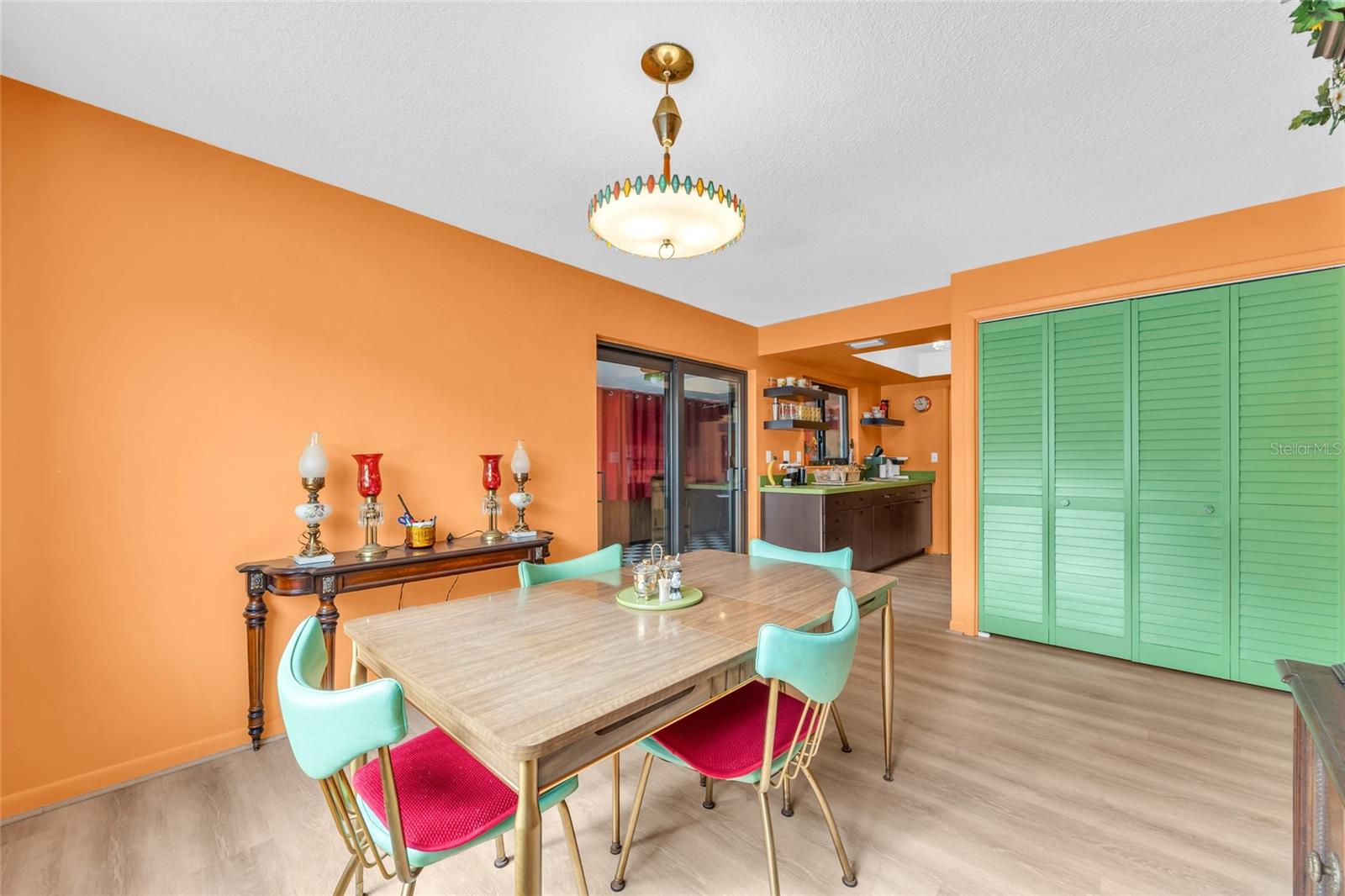 Image 13 of 33 For 2533 Bramblewood Drive W