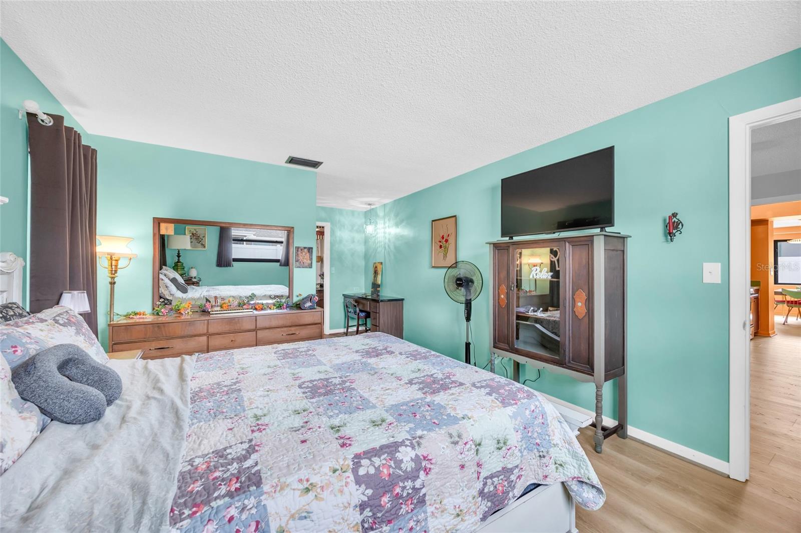 Image 18 of 33 For 2533 Bramblewood Drive W