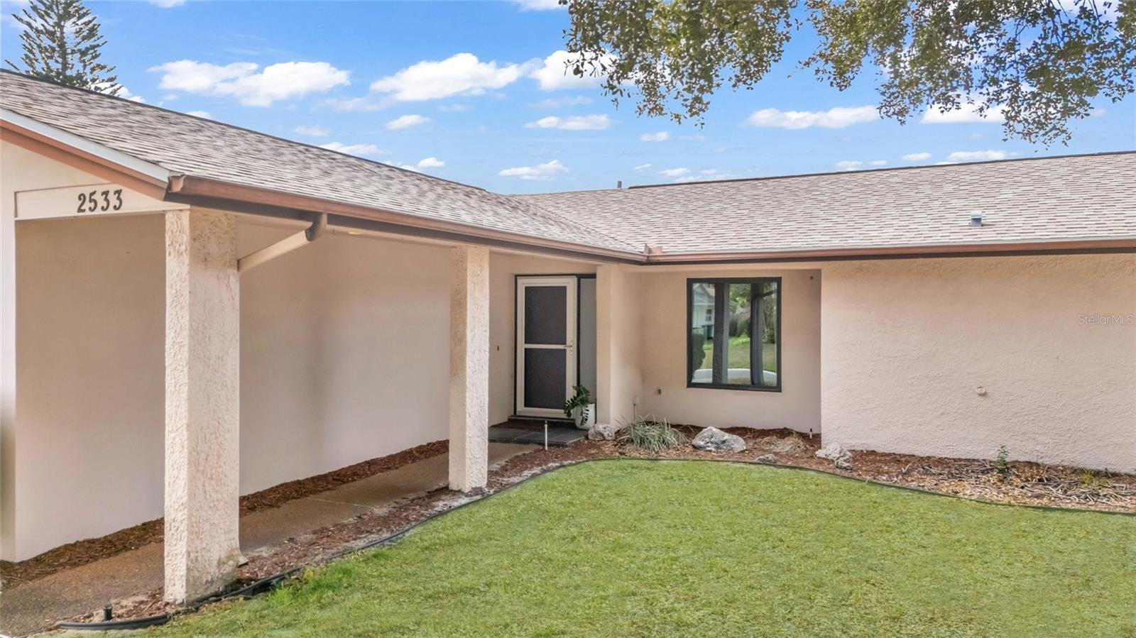 Image 2 of 33 For 2533 Bramblewood Drive W