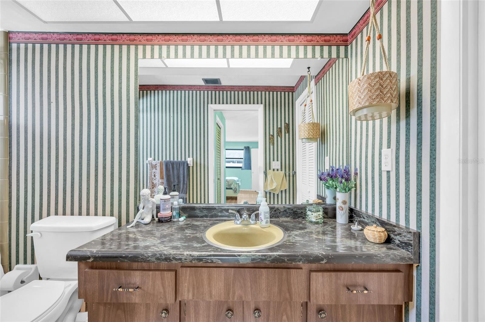 Image 20 of 33 For 2533 Bramblewood Drive W