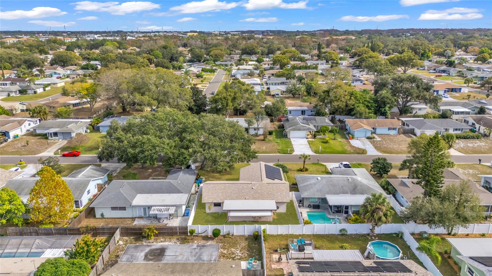 Image 29 of 33 For 2533 Bramblewood Drive W