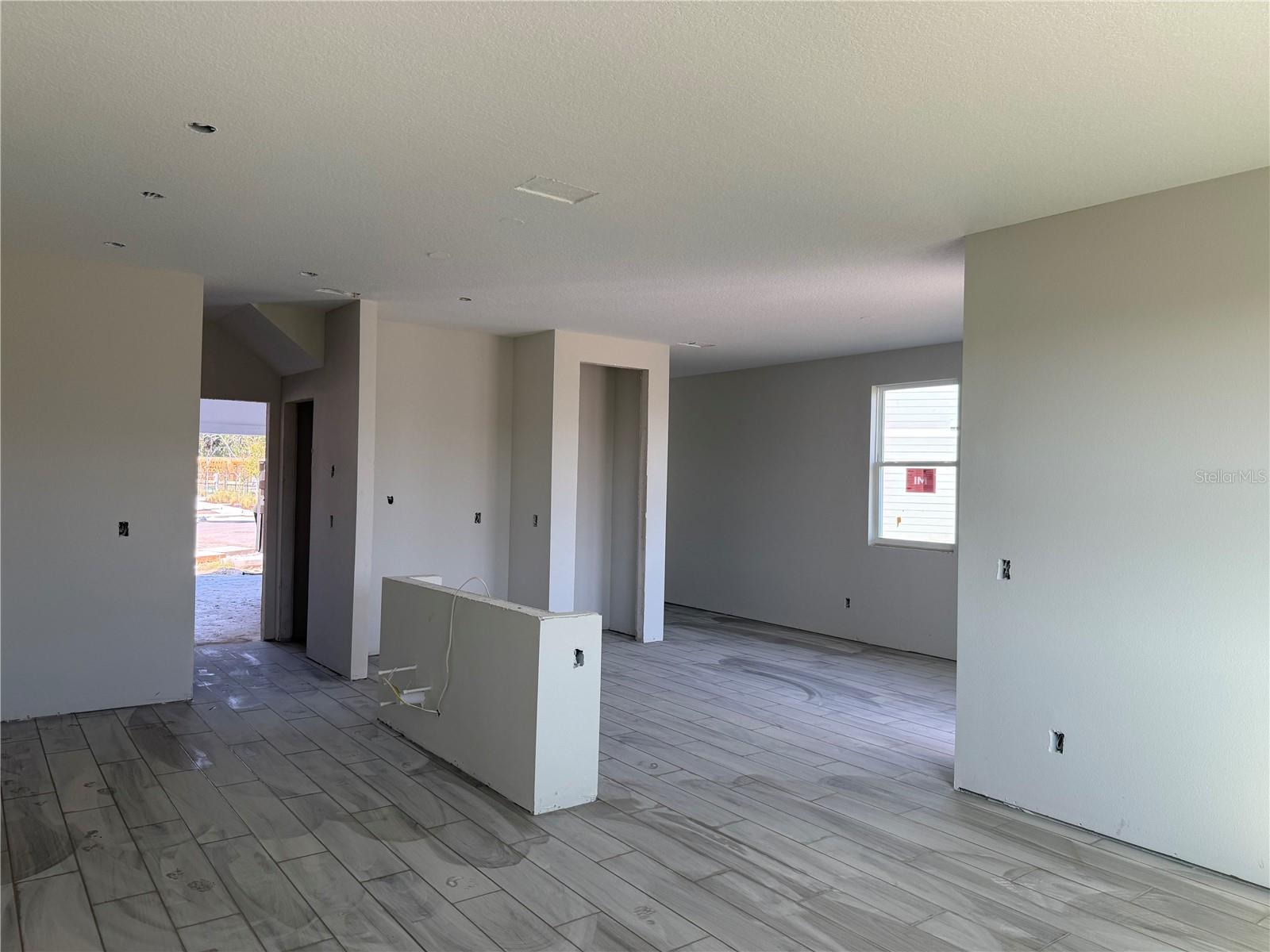 Image 8 of 25 For 7612 Deer Valley Circle  70