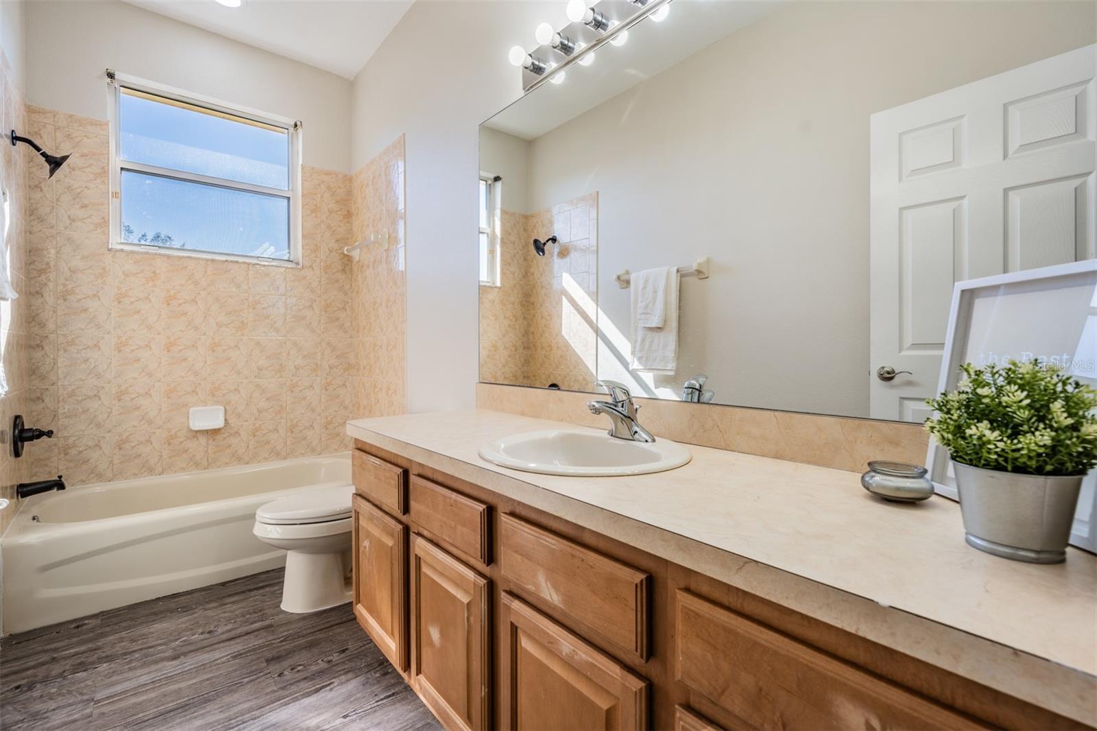 Image 19 of 65 For 8685 Bayou Way N