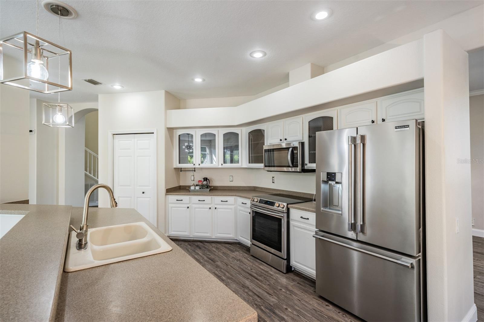 Image 32 of 65 For 8685 Bayou Way N