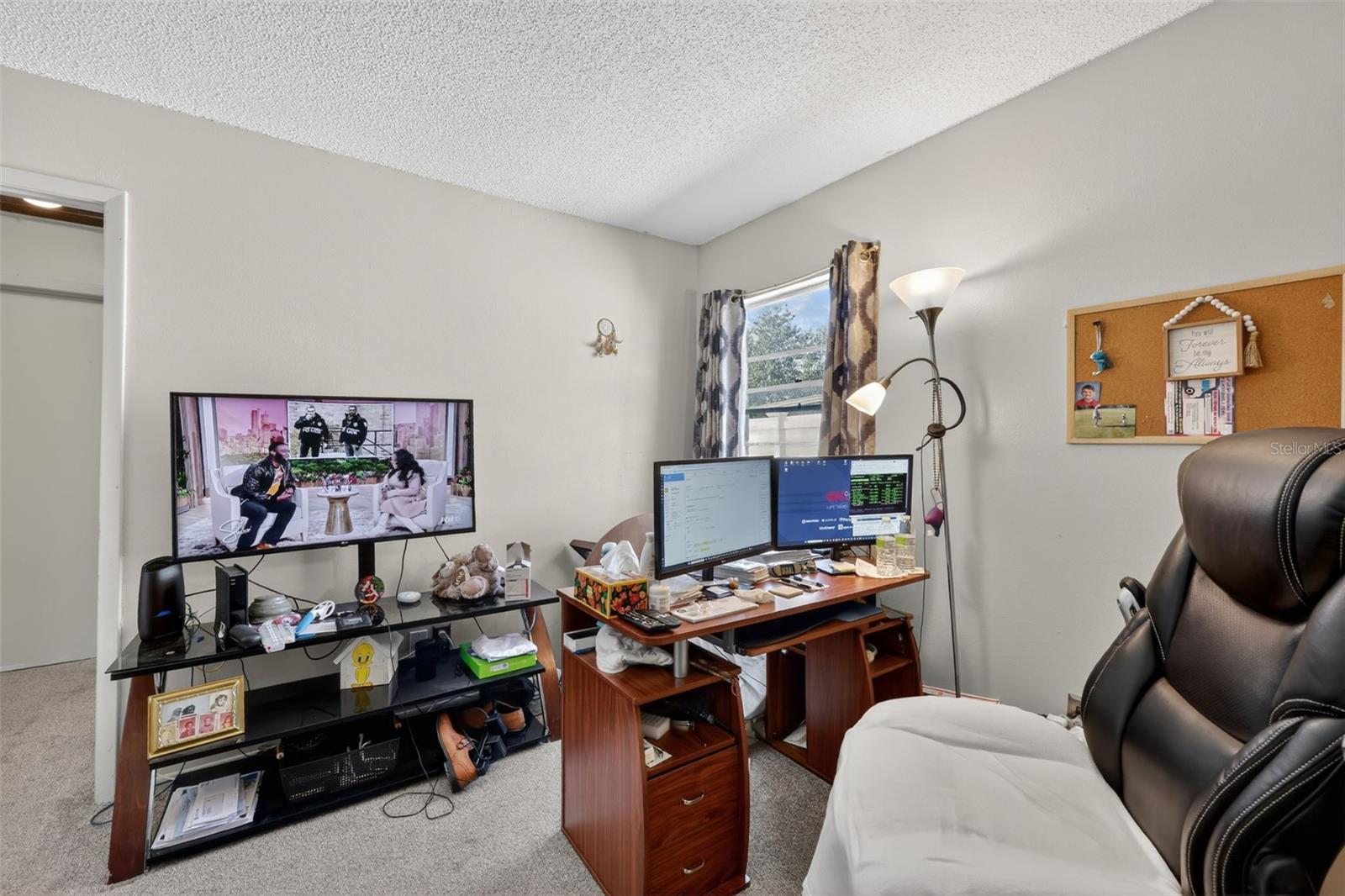 Image 15 of 27 For 1535 Thistledown Drive