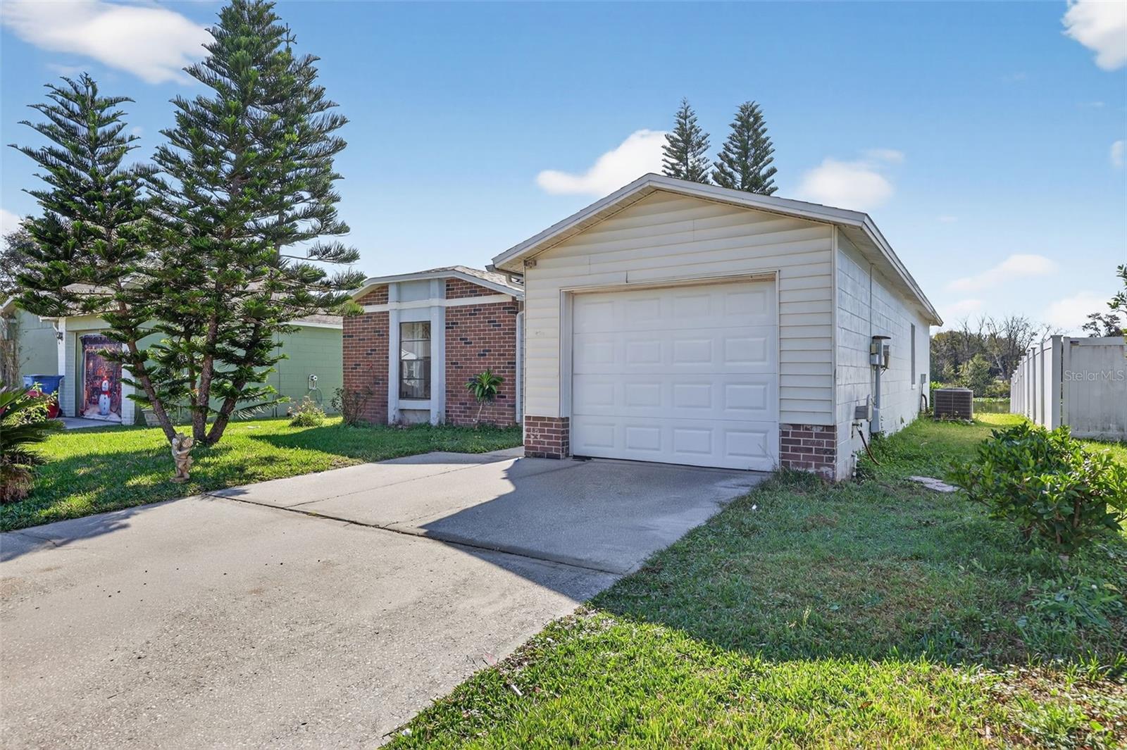 Image 2 of 27 For 1535 Thistledown Drive