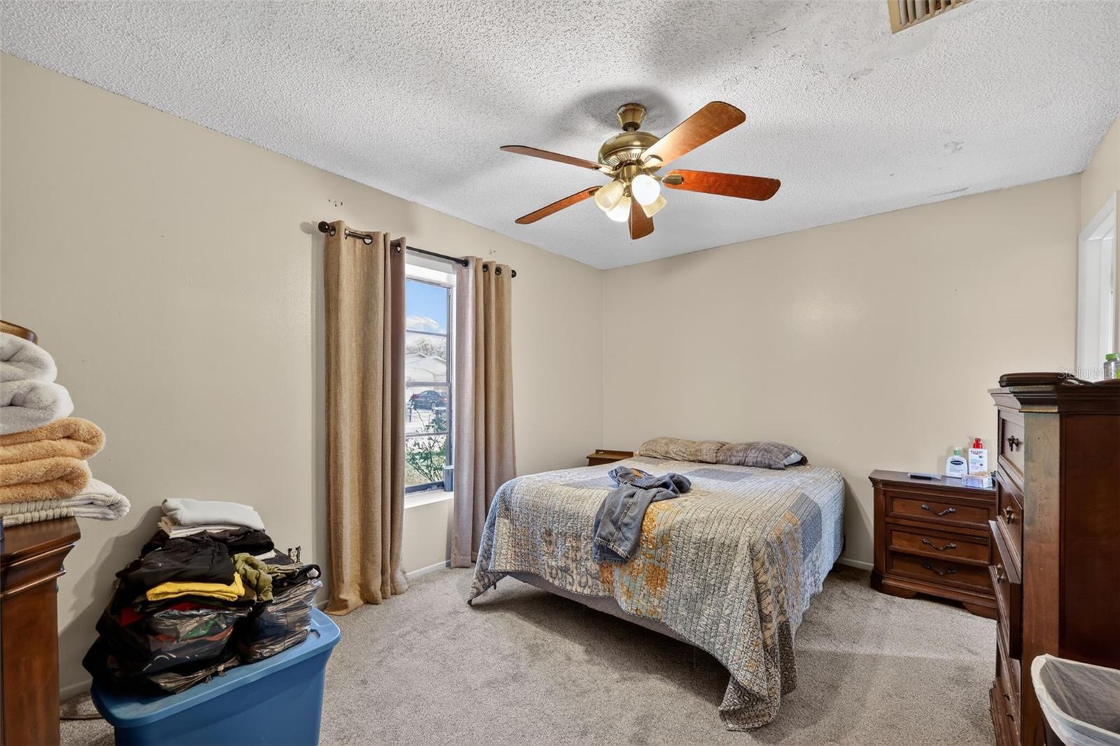 Image 20 of 27 For 1535 Thistledown Drive