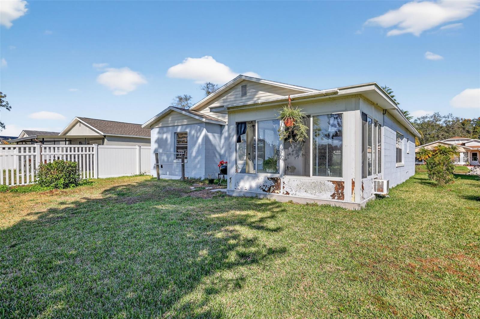 Image 25 of 27 For 1535 Thistledown Drive