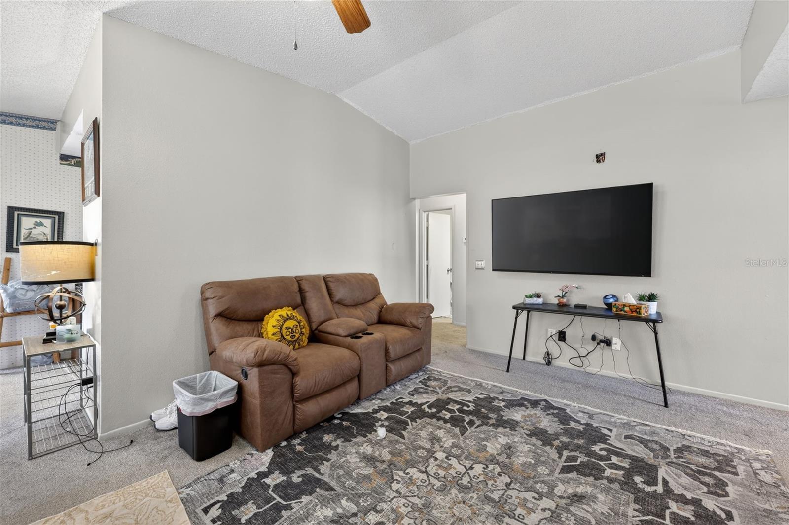 Image 7 of 27 For 1535 Thistledown Drive