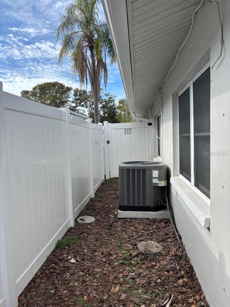 Image 19 of 28 For 1105 Amble Lane