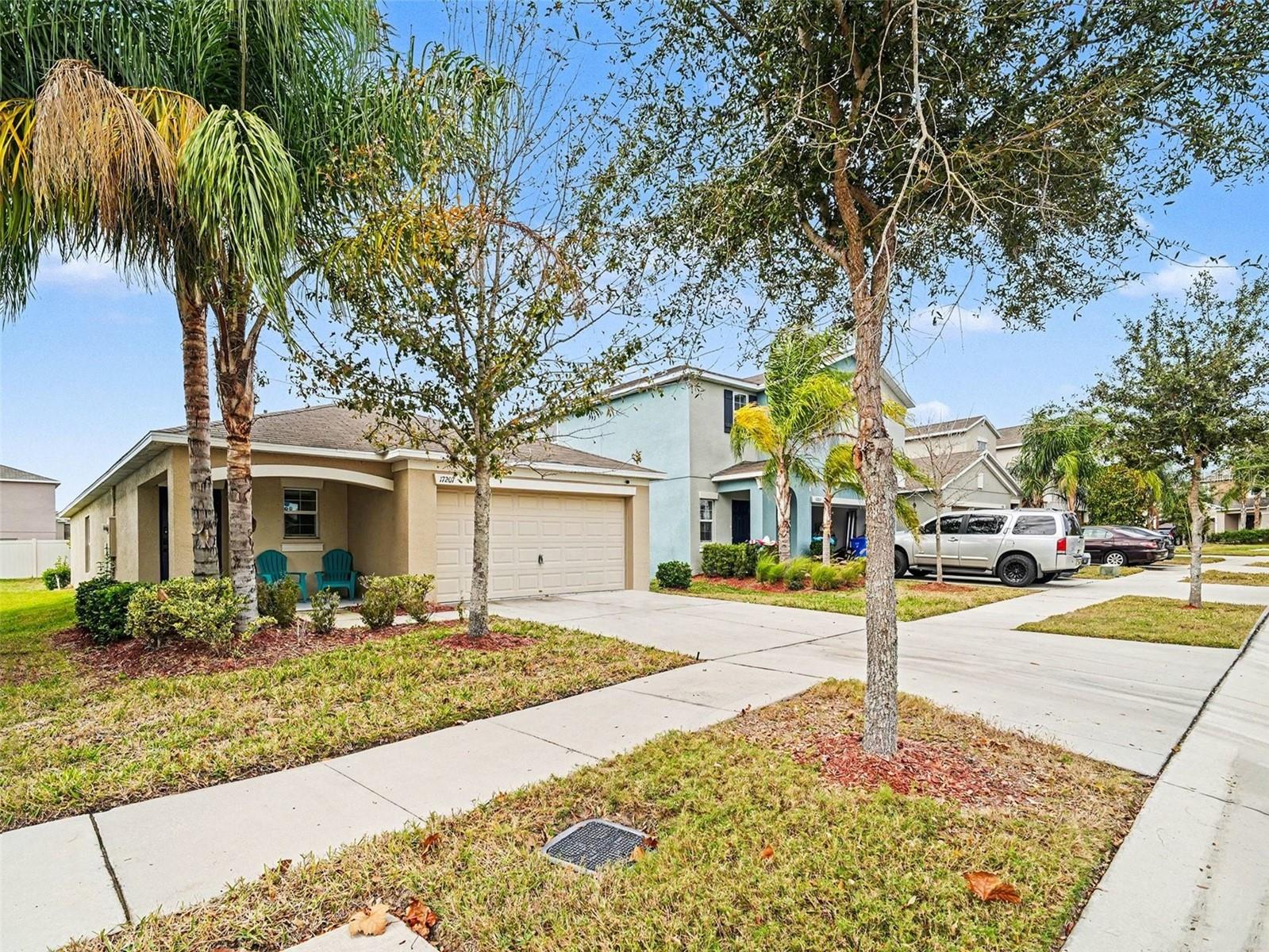 Image 2 of 14 For 17207 Beach Buttercup Place