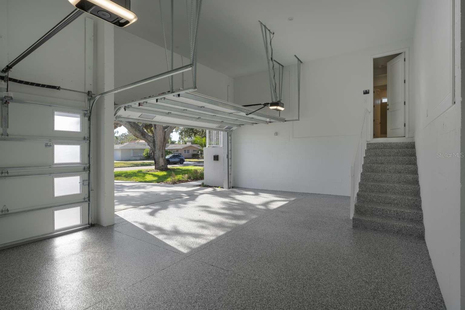 Listing photo id 31 for 318 Rafael Boulevard Ne