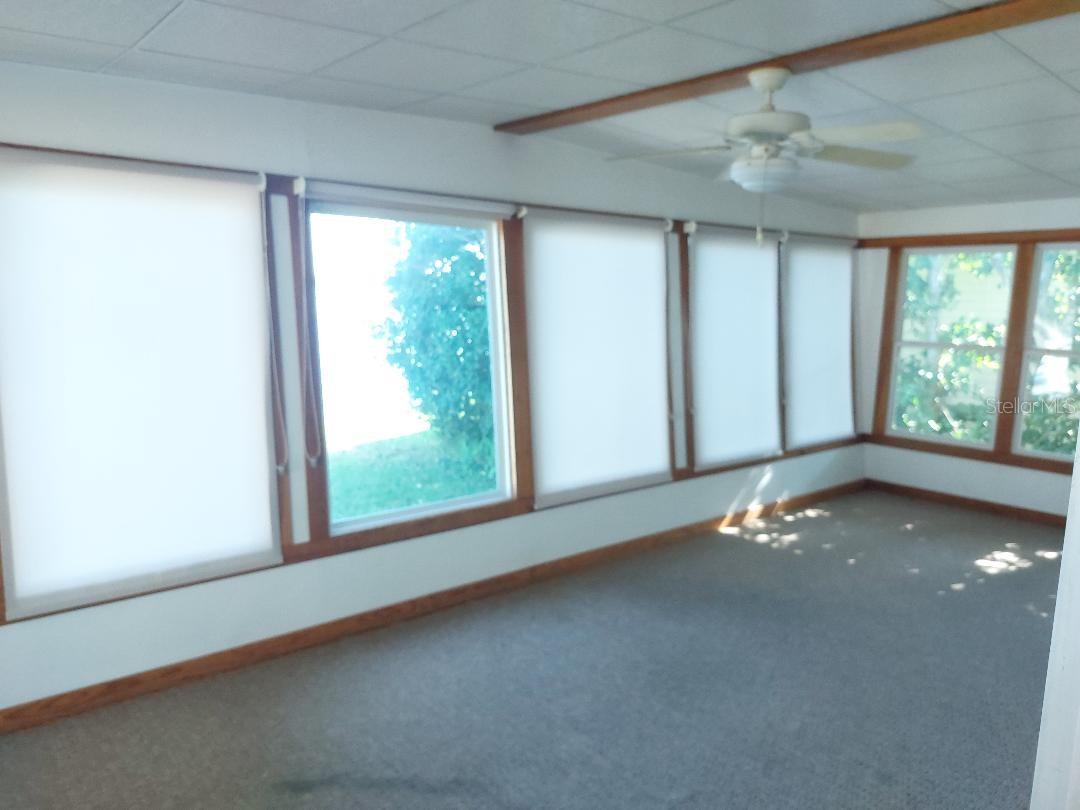 Image 17 of 20 For 272 Philadelphia Boulevard 48