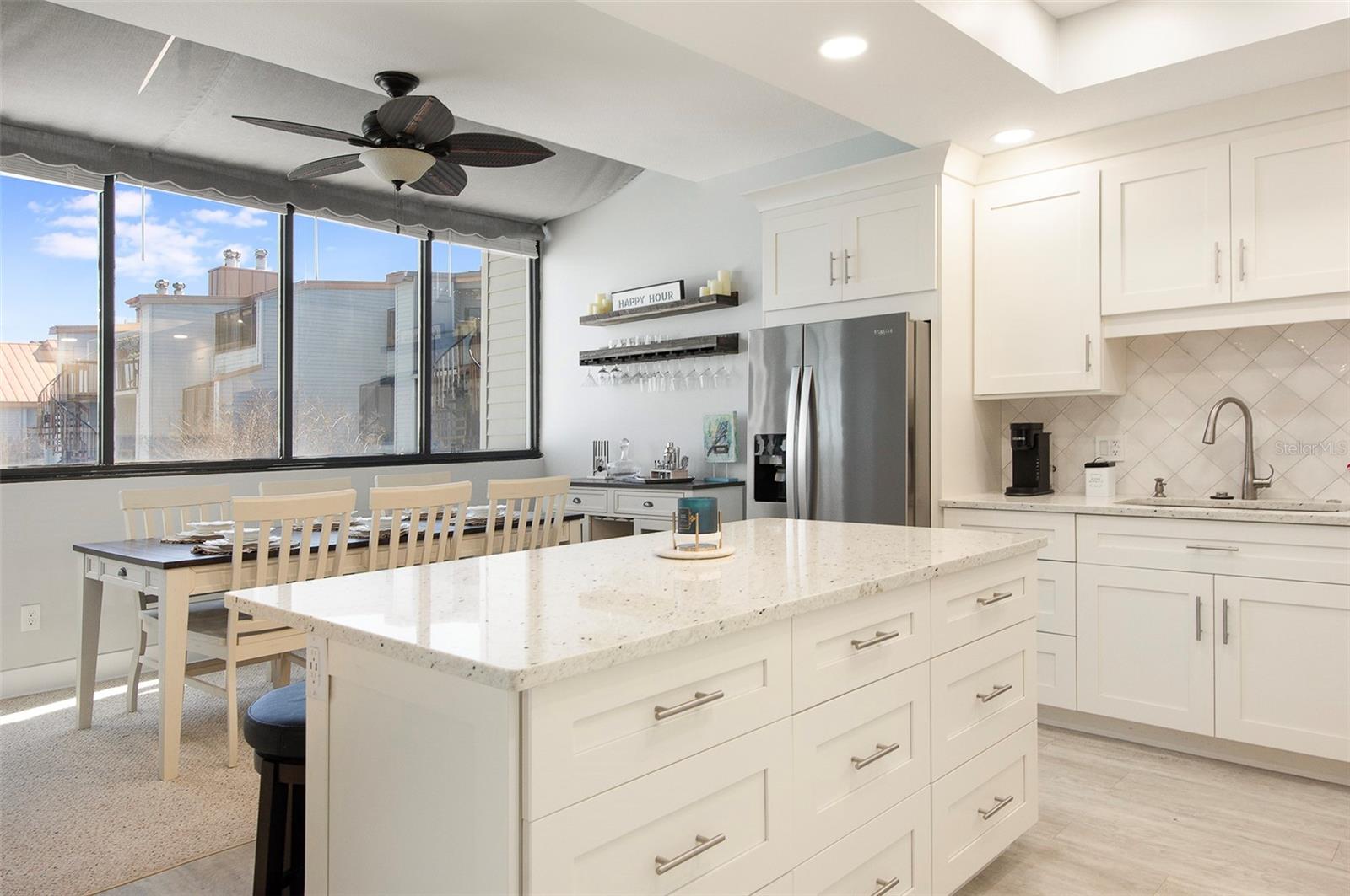 Image 17 of 44 For 557 Pinellas Bayway S 114