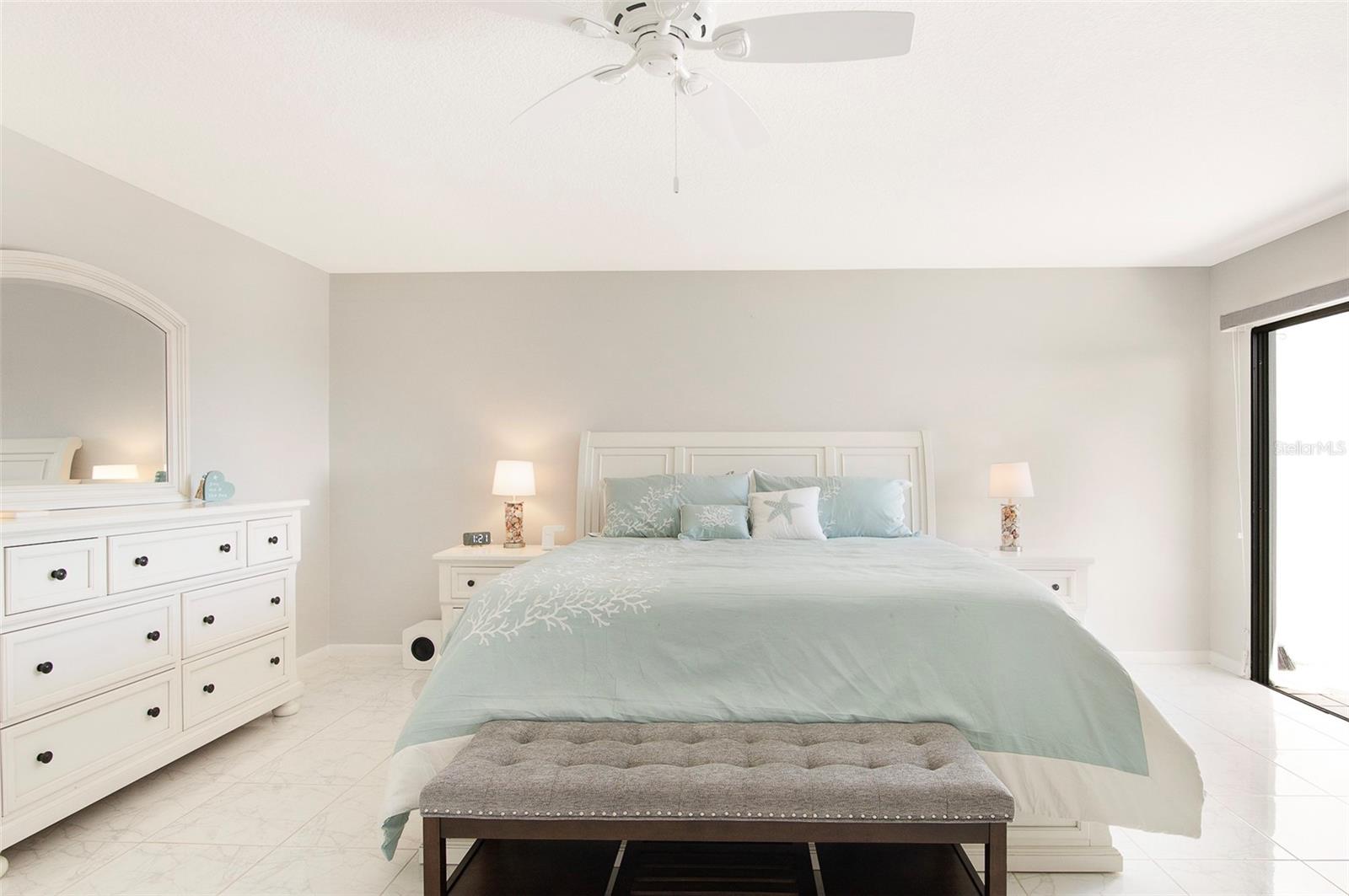 Image 19 of 44 For 557 Pinellas Bayway S 114