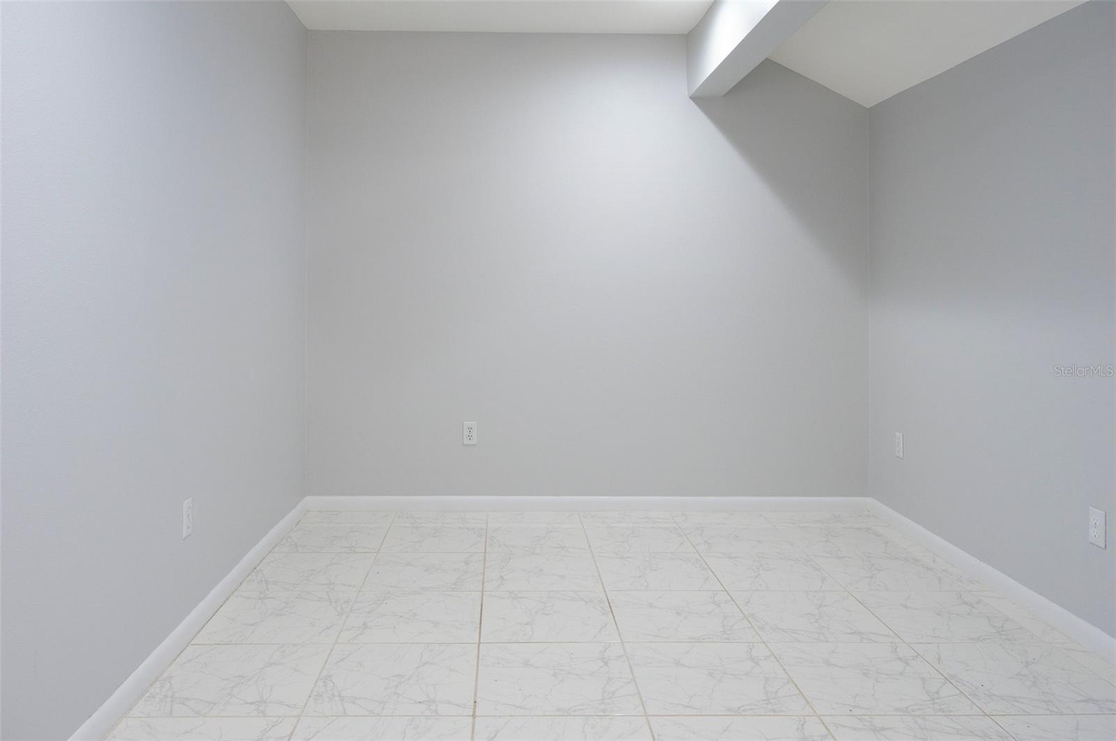 Image 27 of 44 For 557 Pinellas Bayway S 114