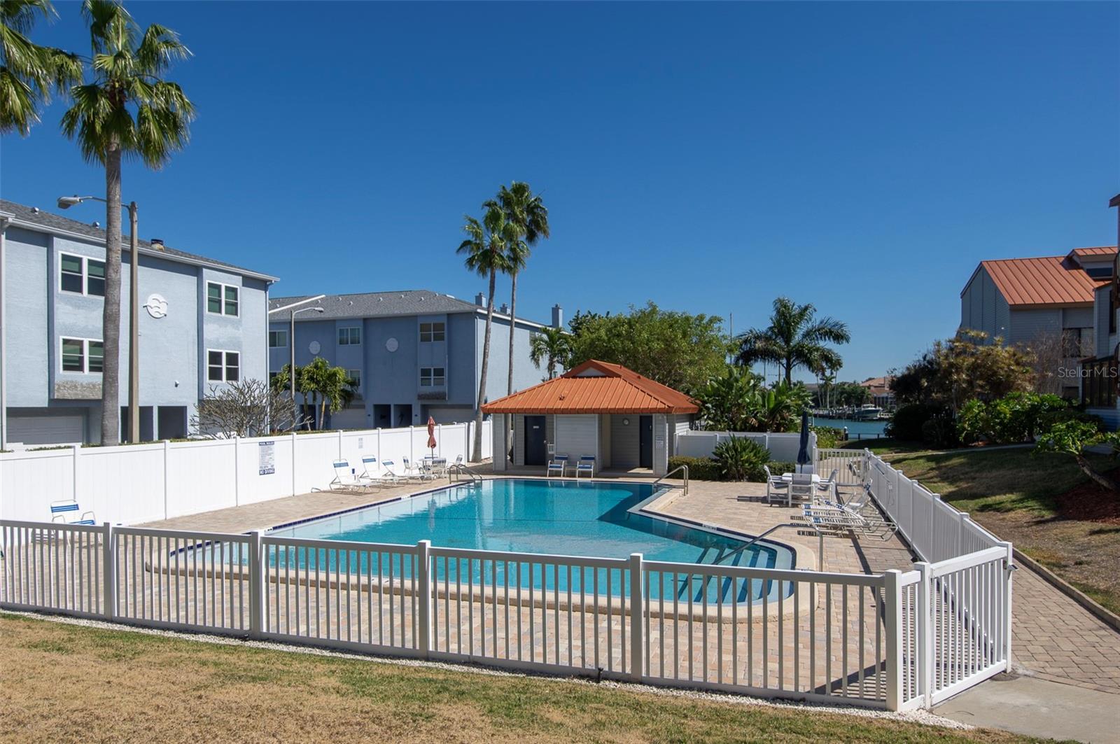 Image 38 of 44 For 557 Pinellas Bayway S 114