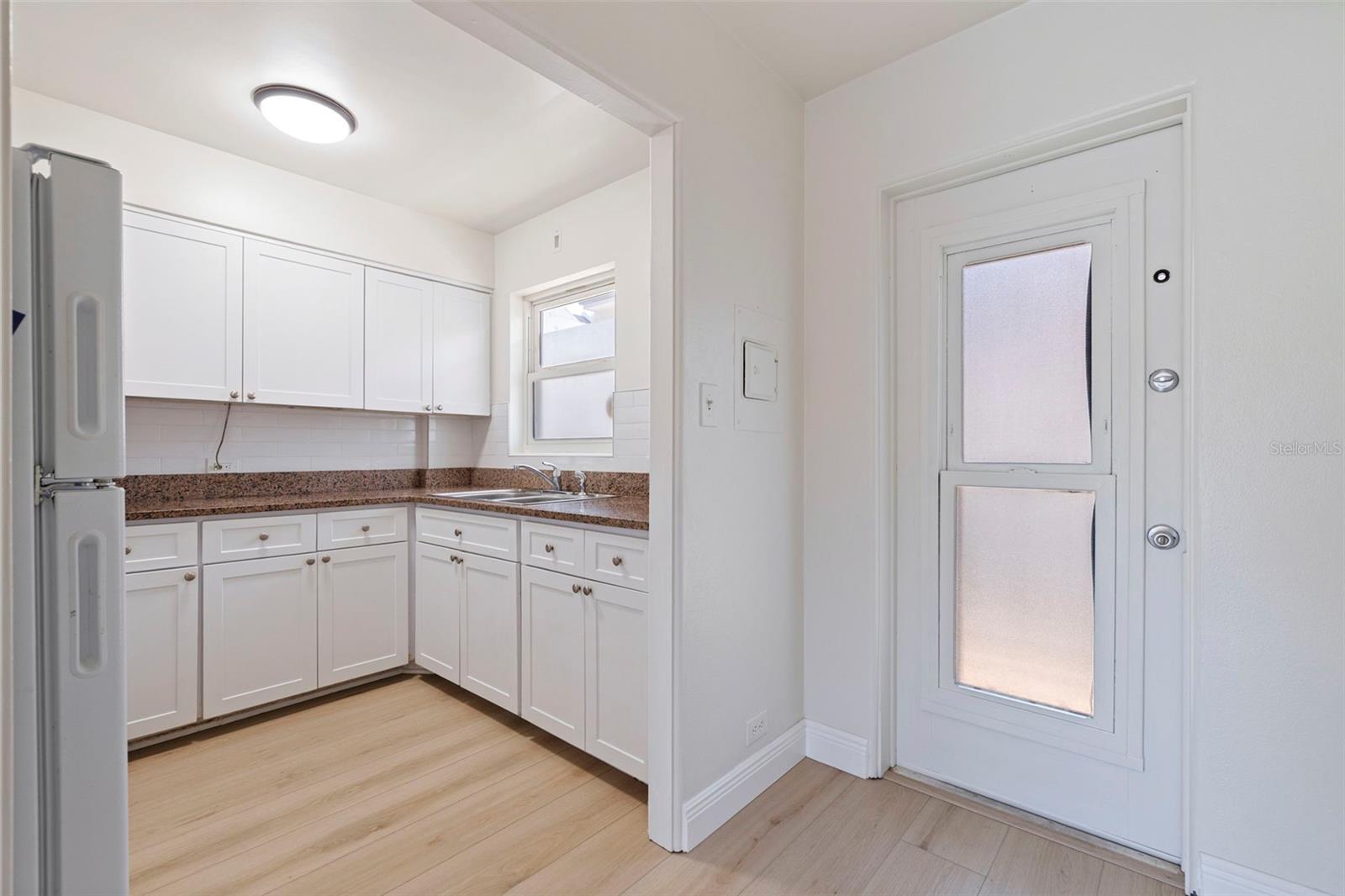 Image 10 of 44 For 750 Burlington Avenue N 1g