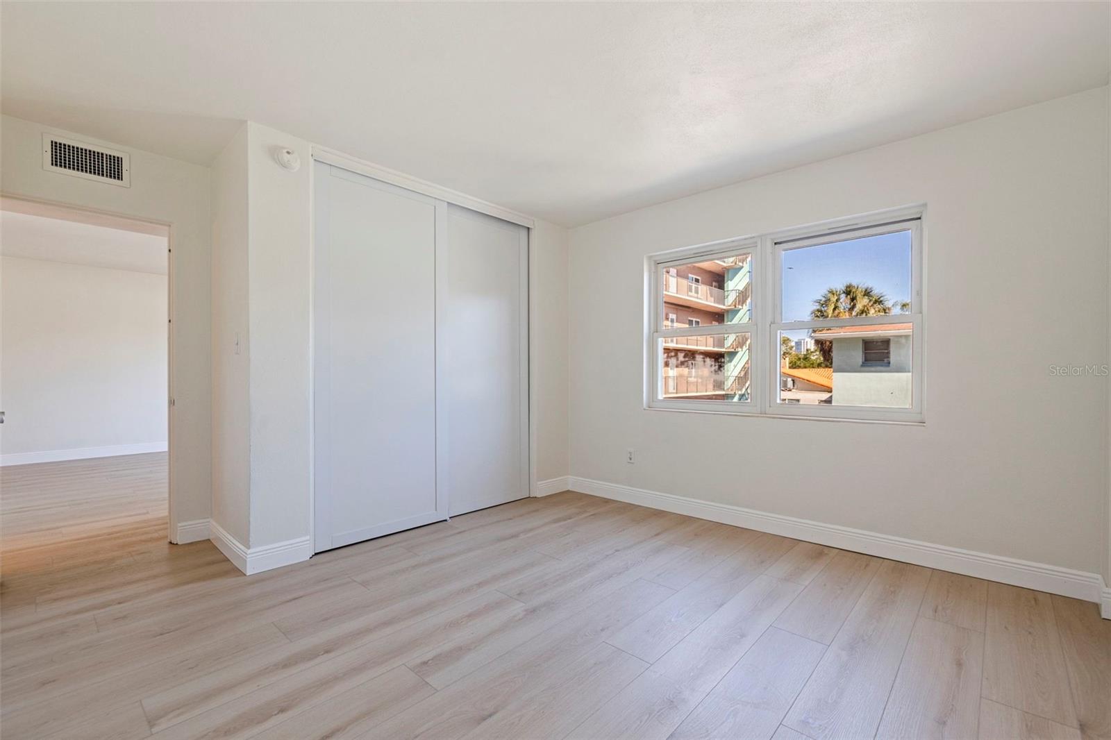 Image 24 of 44 For 750 Burlington Avenue N 1g