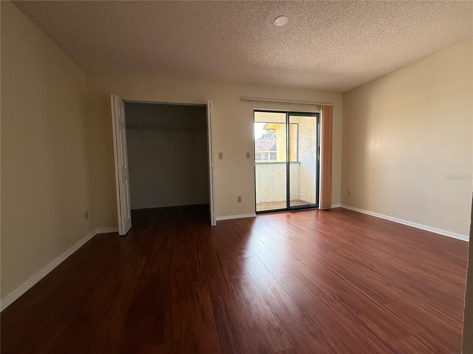 Image 12 of 16 For 1422 Highland Ridge Circle