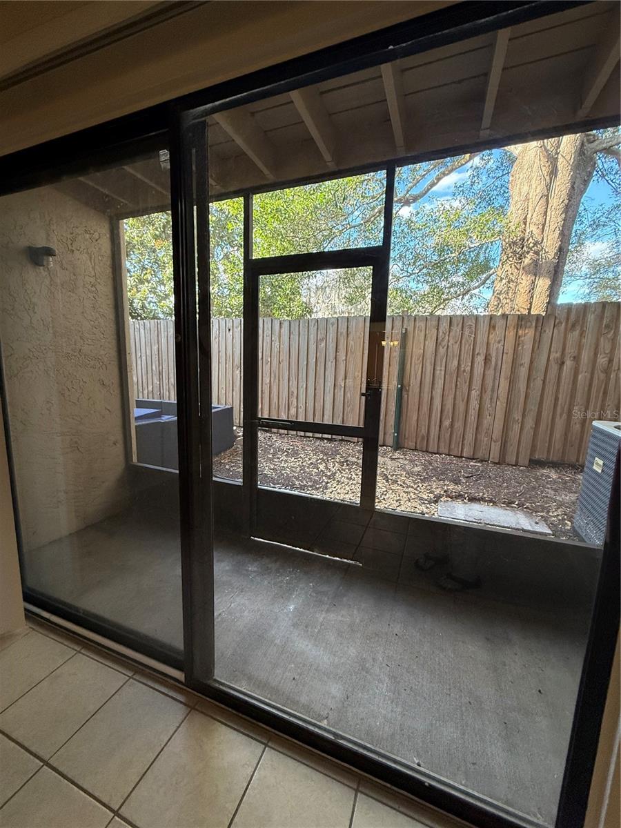 Image 15 of 16 For 1422 Highland Ridge Circle