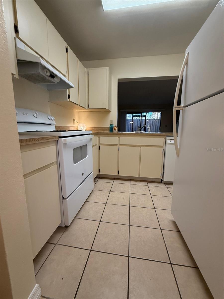 Image 5 of 16 For 1422 Highland Ridge Circle