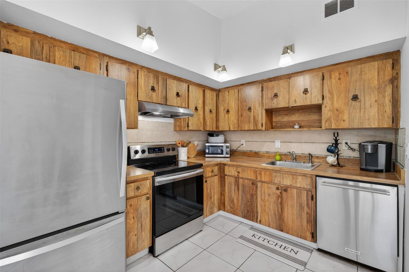 Image 14 of 55 For 9883 88th Way