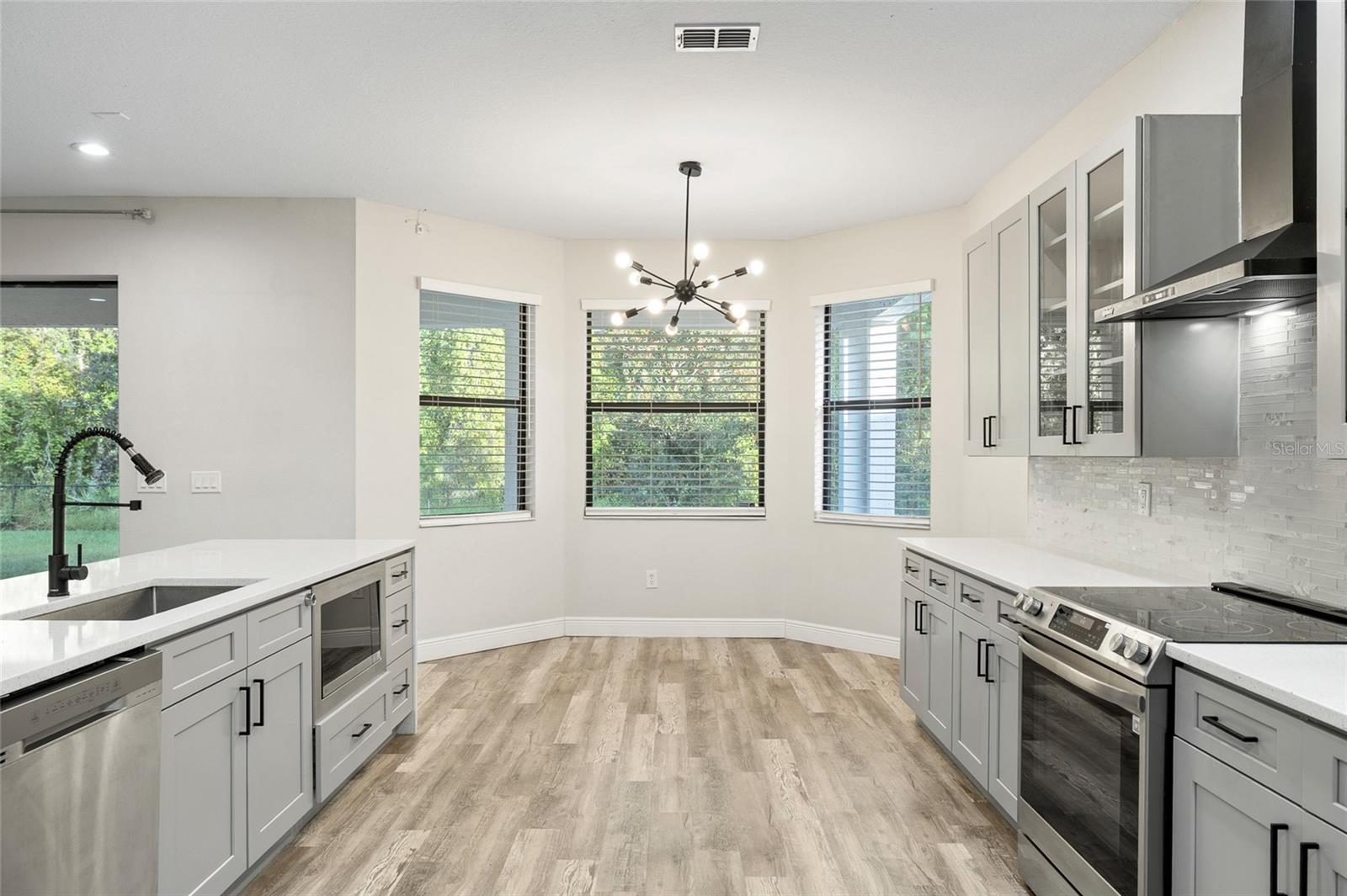 Image 16 of 57 For 10826 Rain Lilly Pass