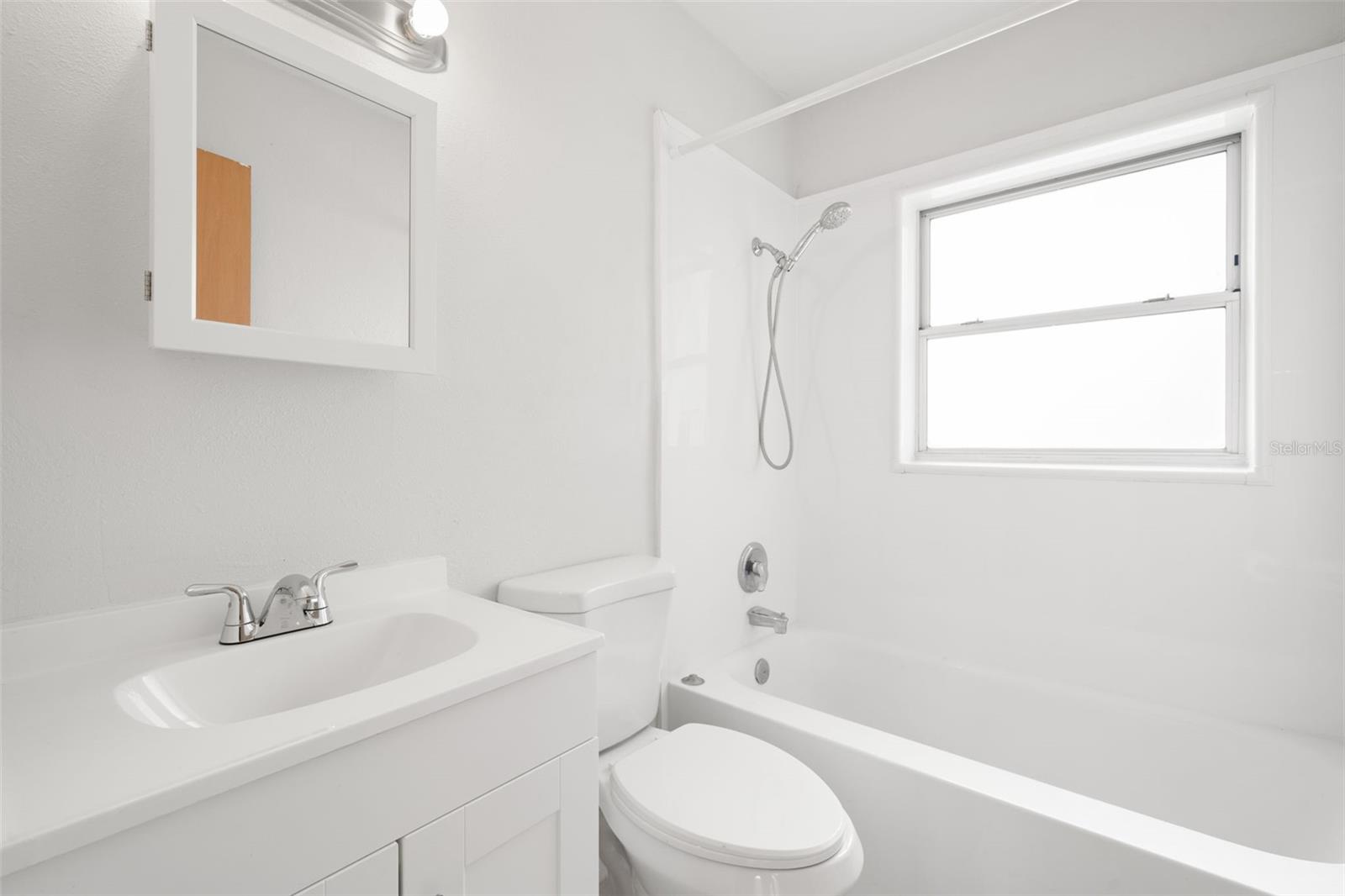 Image 17 of 22 For 5107 26th Avenue S