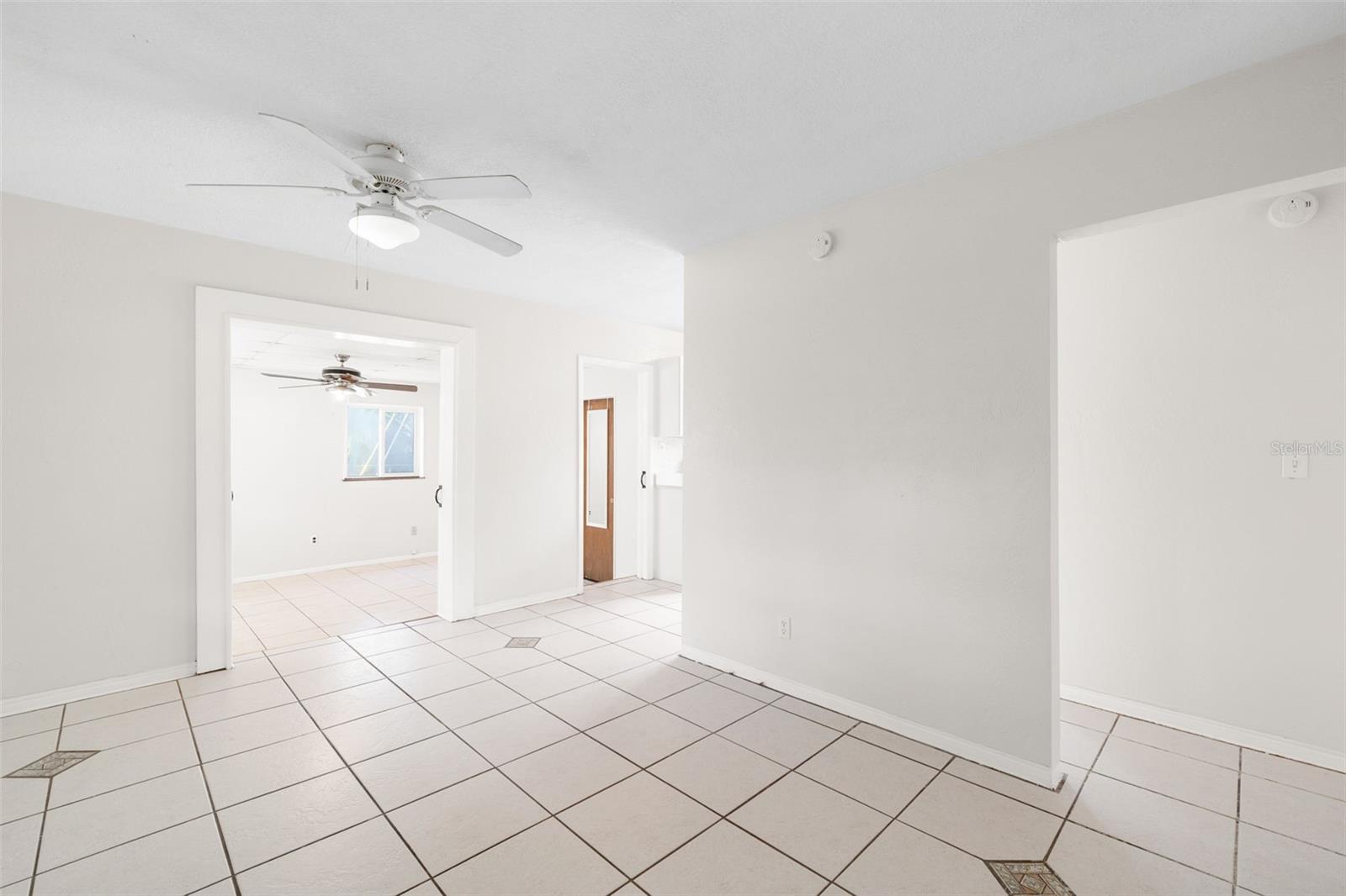 Image 6 of 22 For 5107 26th Avenue S