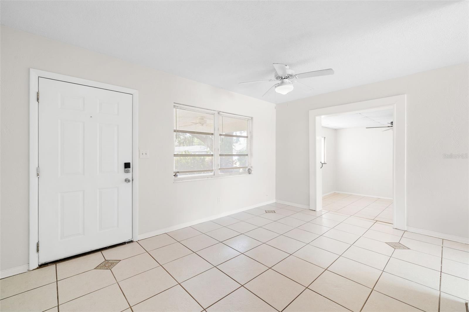 Image 7 of 22 For 5107 26th Avenue S