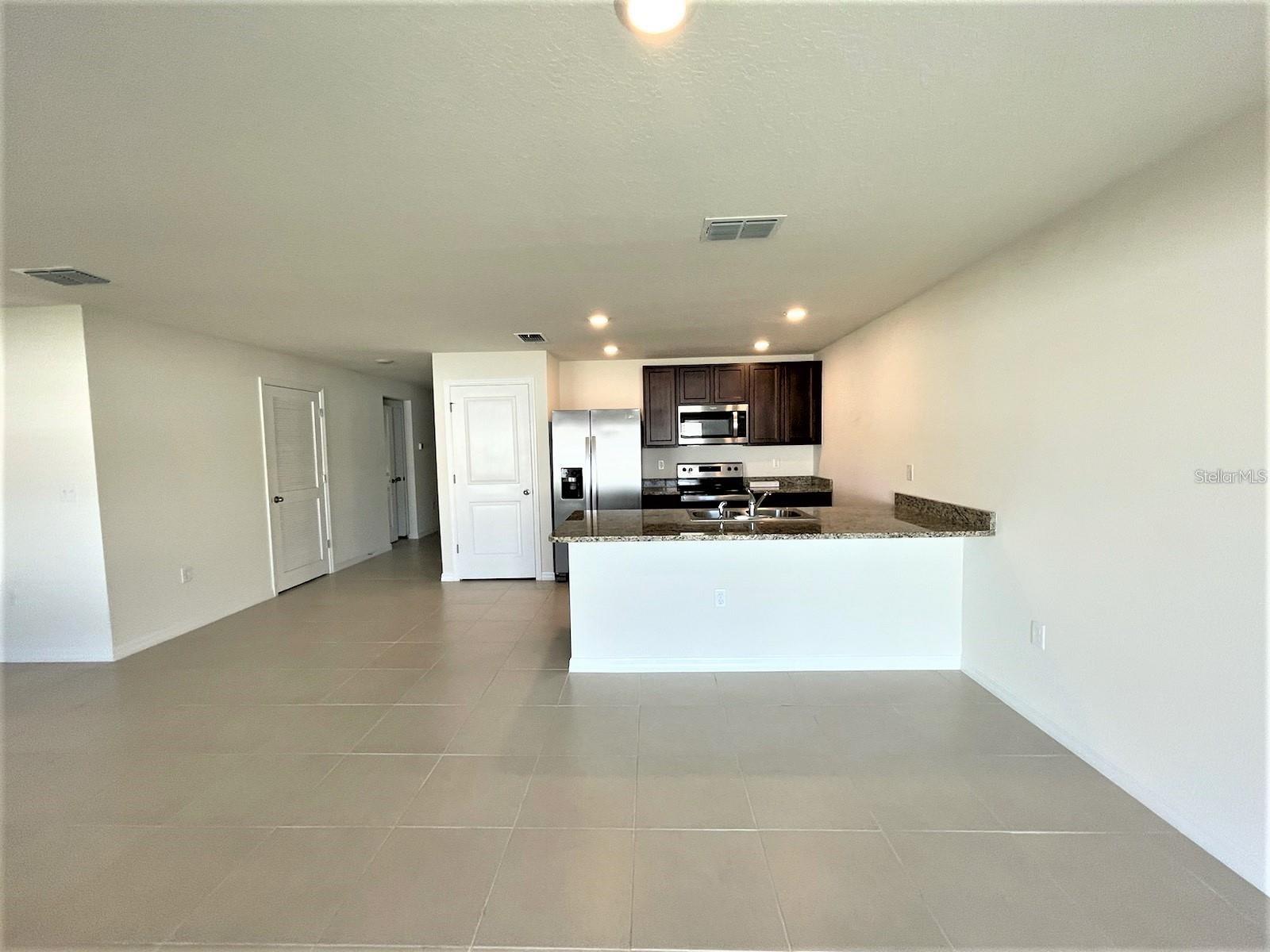 Image 4 of 44 For 550 Calico Scallop Street