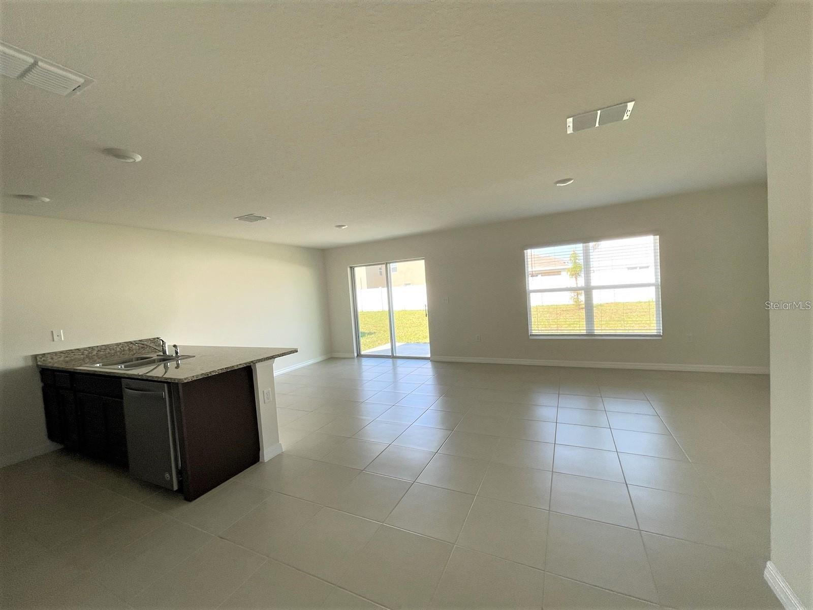 Image 8 of 44 For 550 Calico Scallop Street