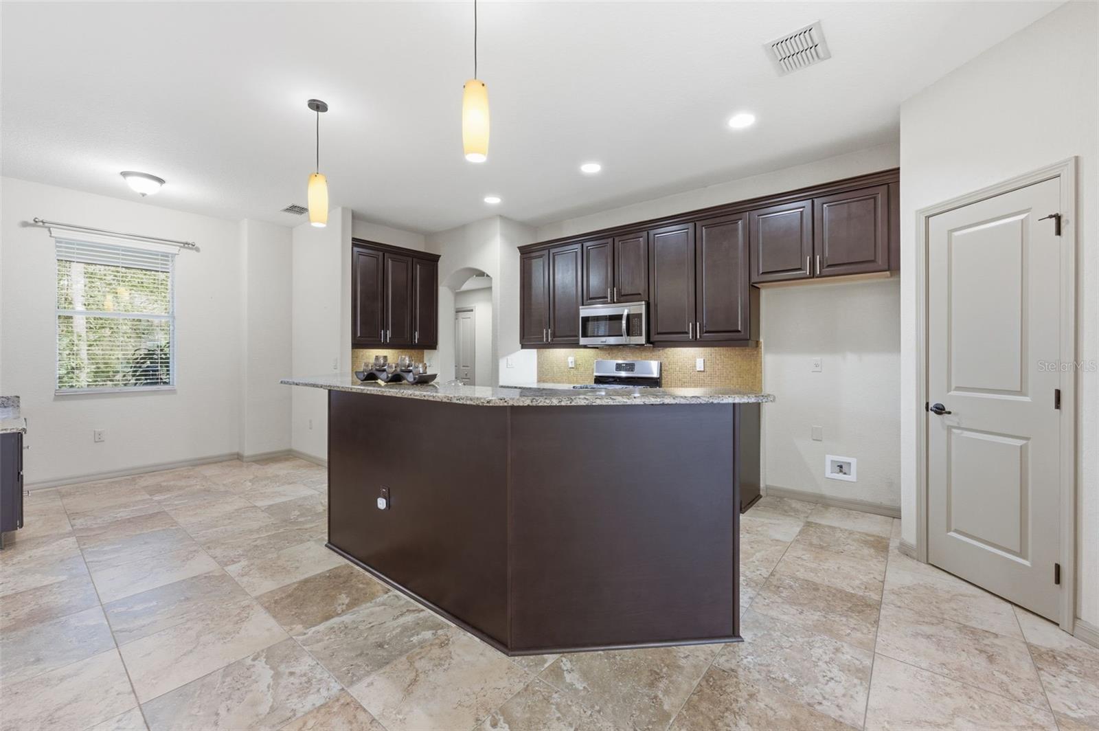 Image 11 of 45 For 1304 Candlelight Boulevard