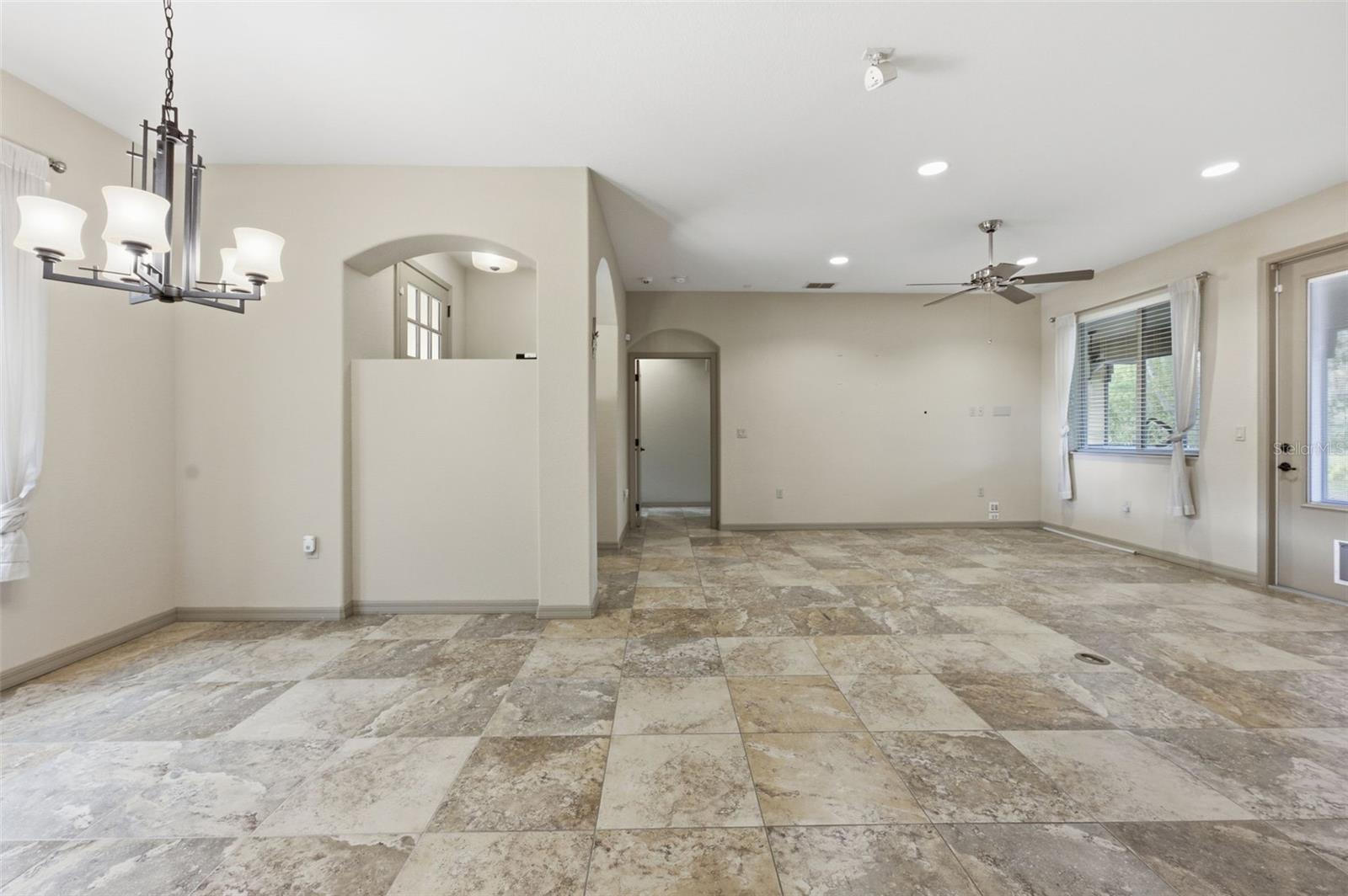 Image 18 of 45 For 1304 Candlelight Boulevard