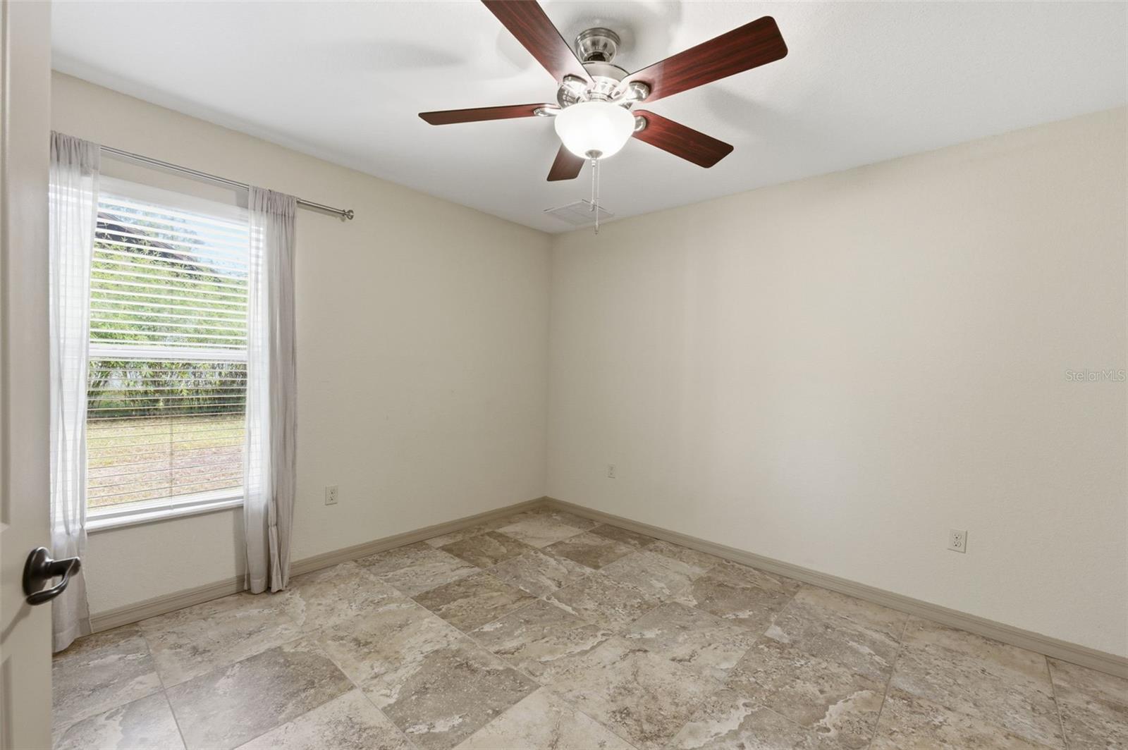 Image 26 of 45 For 1304 Candlelight Boulevard