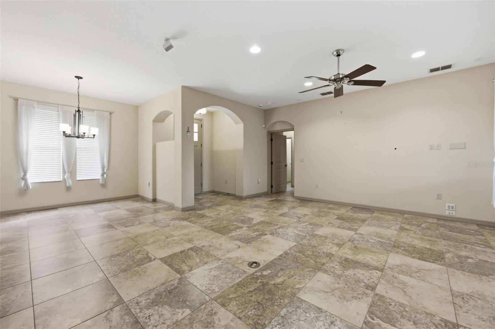 Image 8 of 45 For 1304 Candlelight Boulevard