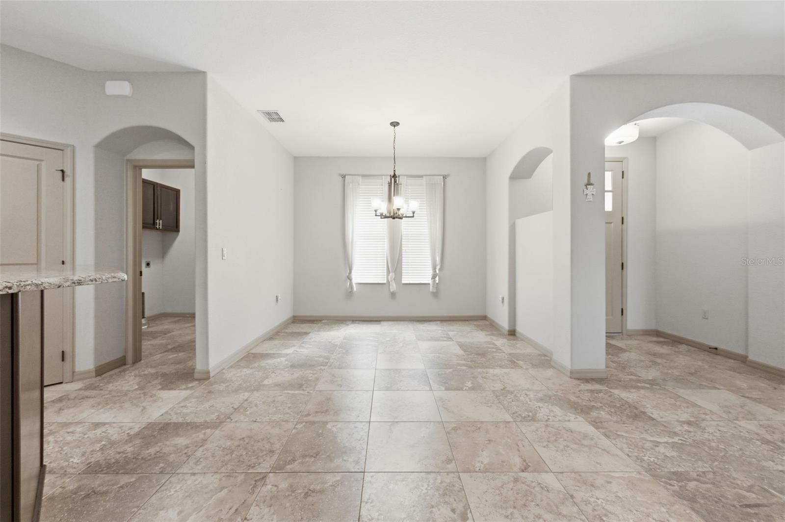 Image 9 of 45 For 1304 Candlelight Boulevard